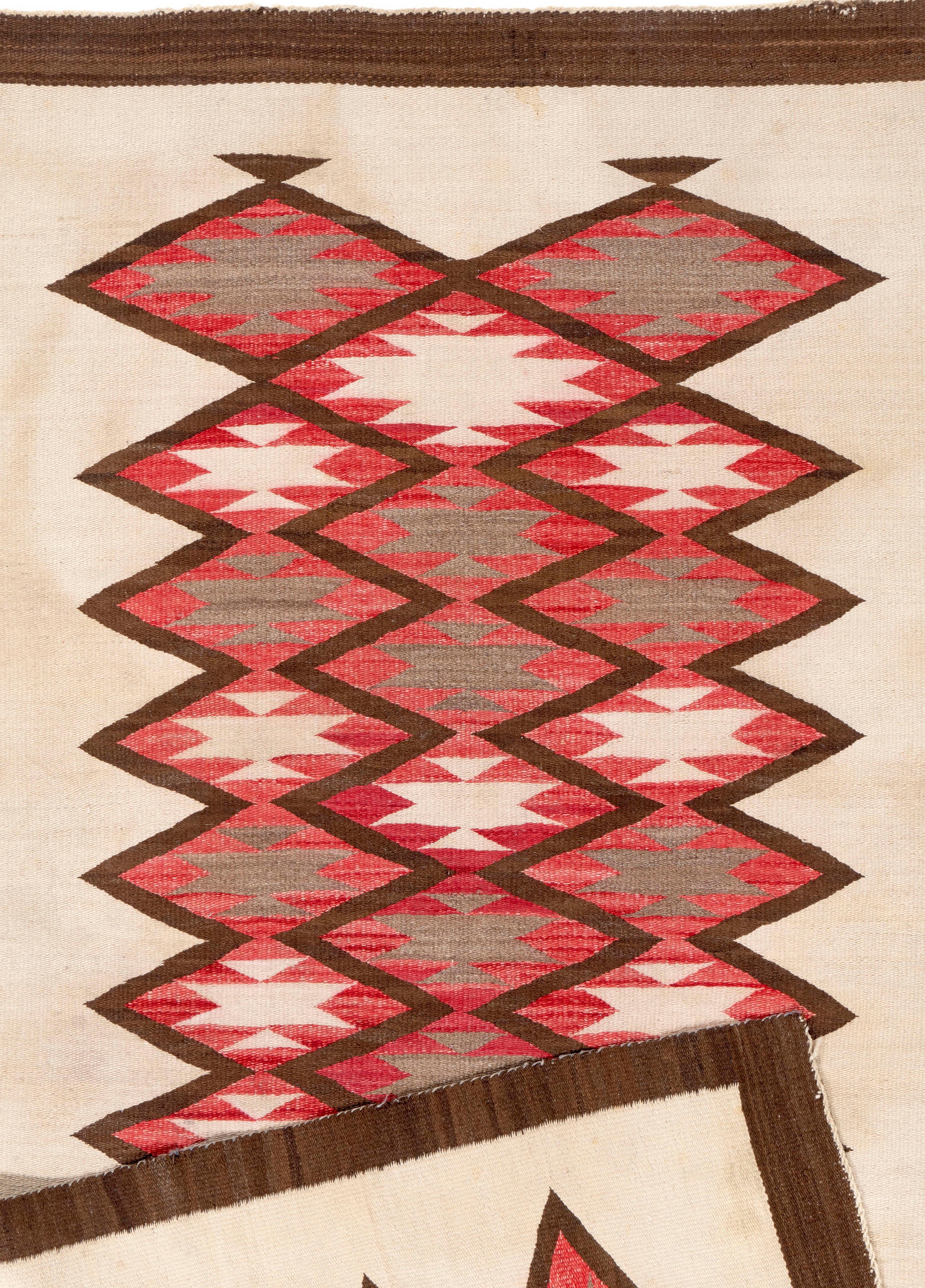 Vintage Navajo Rug 3'5 X 6'10 In Good Condition For Sale In New York, NY