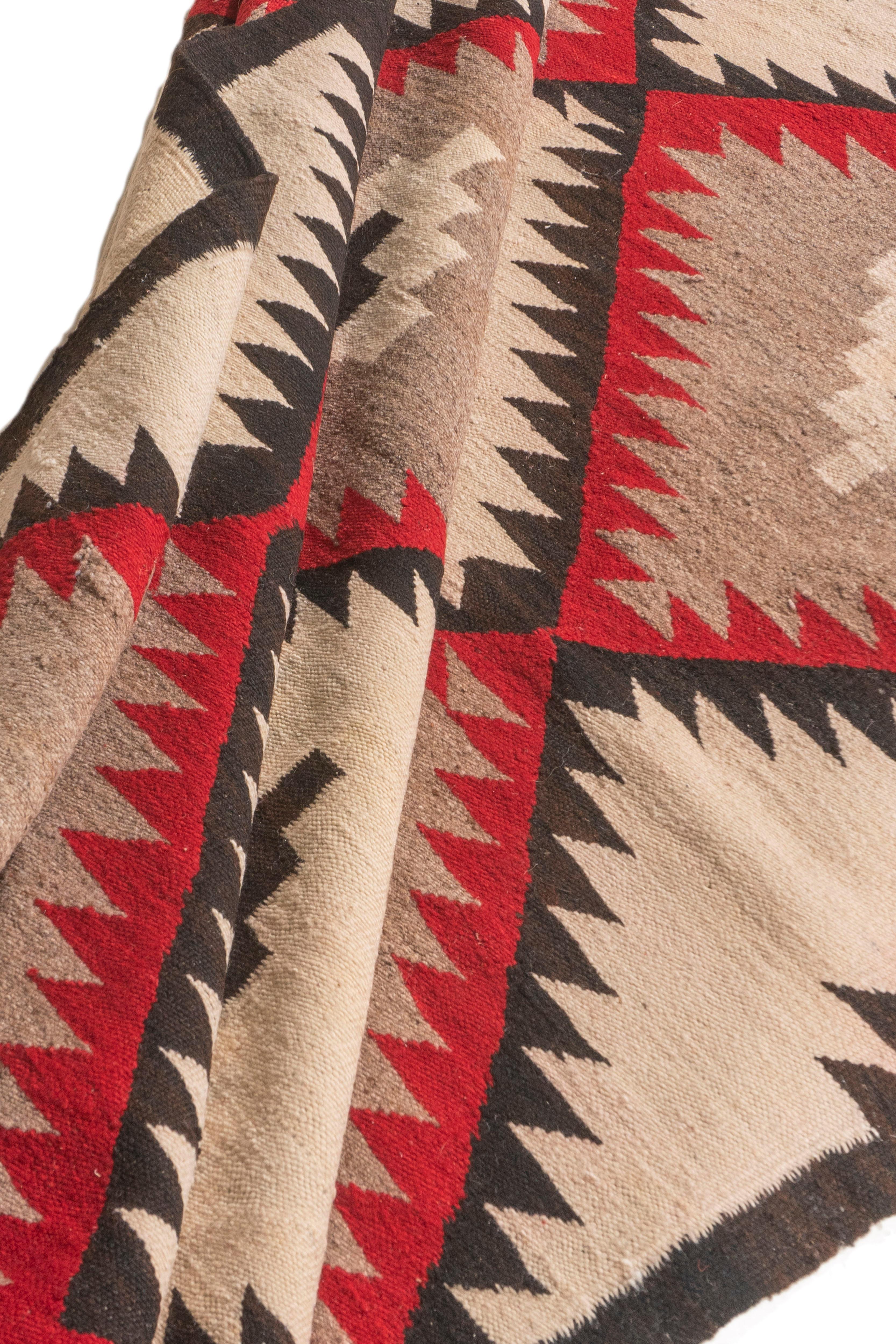 Vintage  Navajo Hand Woven Wool Rug 3'8 X 6' In Good Condition For Sale In New York, NY