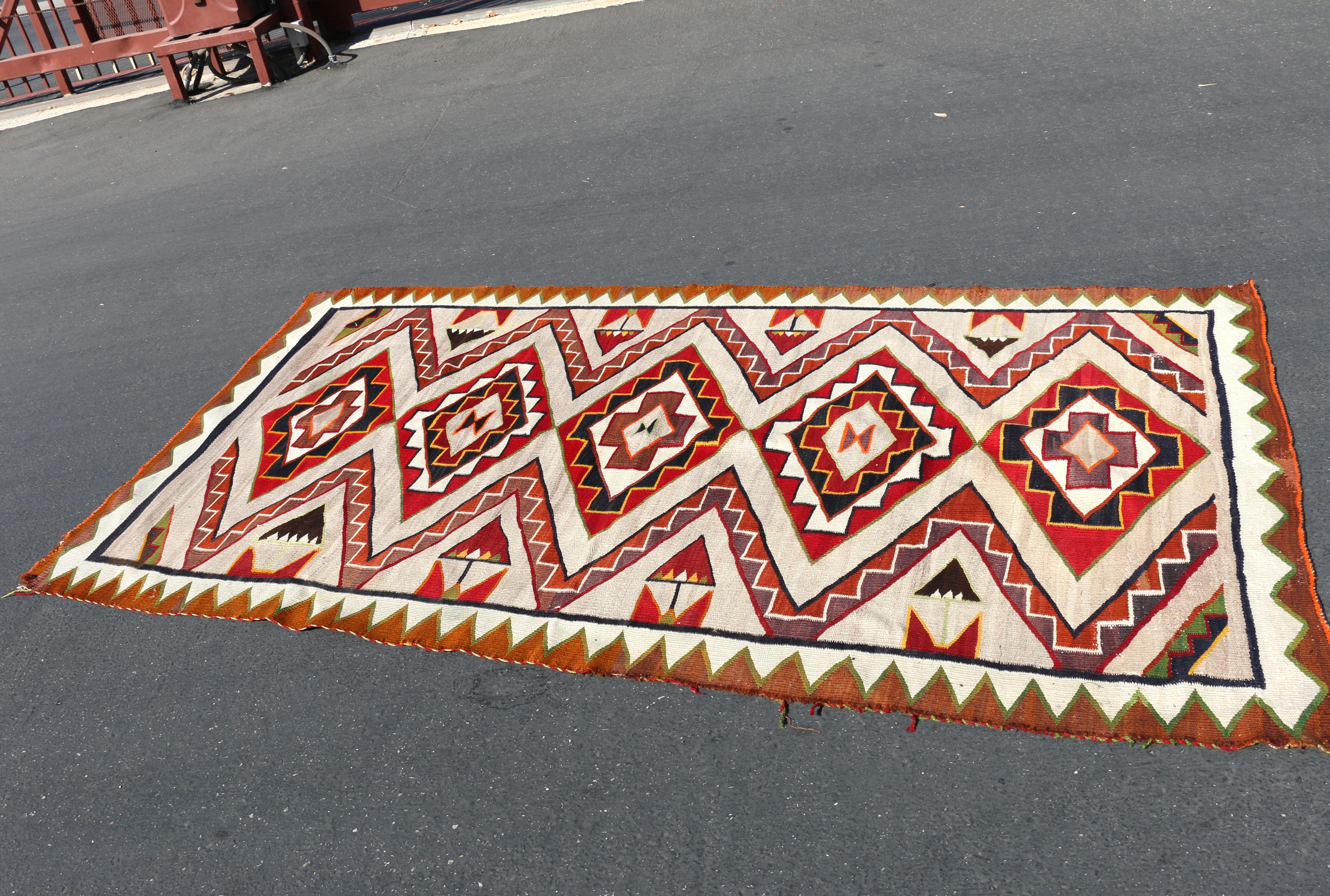 Nativo americano Tappeto Vintage Navajo 8' X 4'5 in vendita