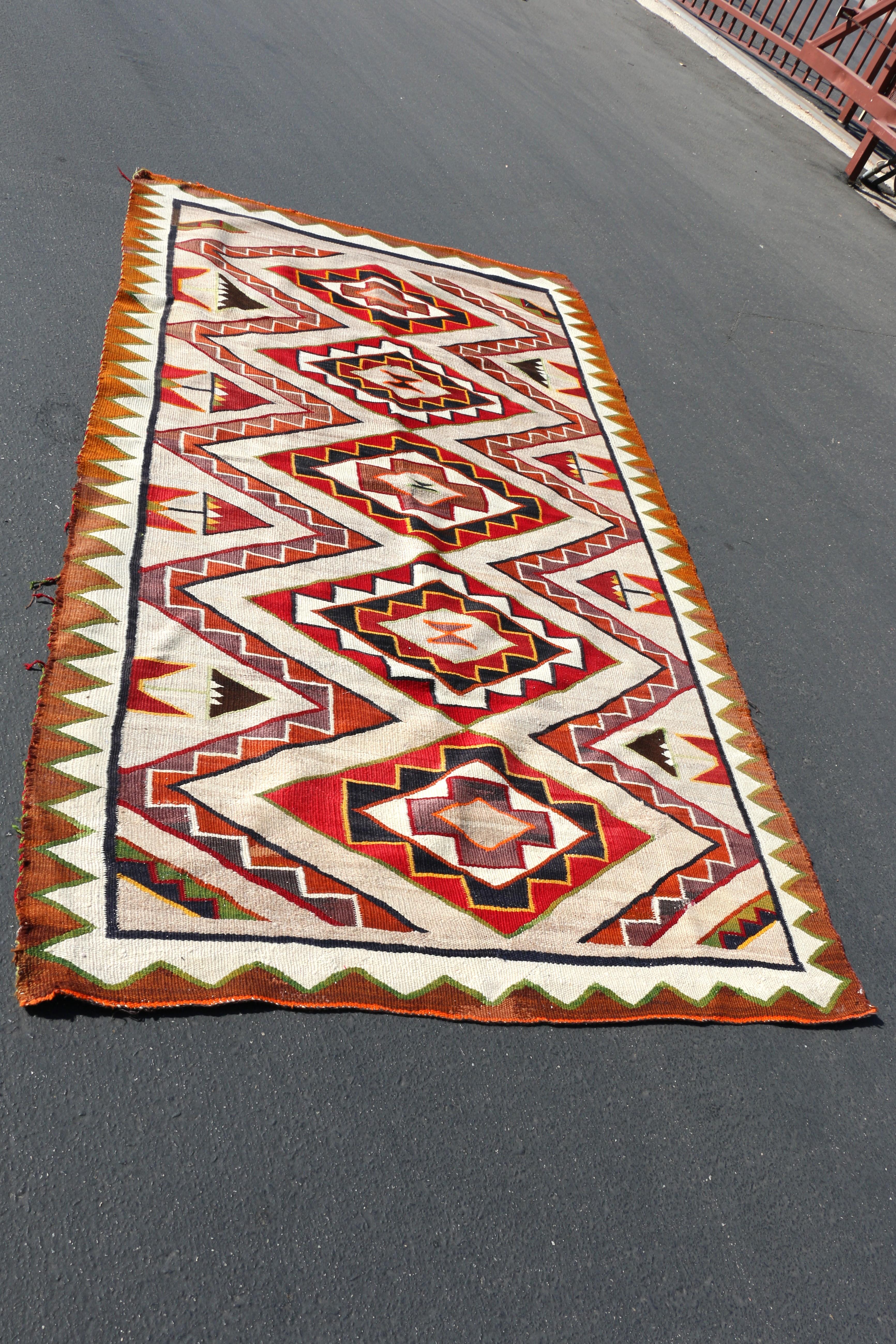 Tappeto Vintage Navajo 8' X 4'5 In condizioni buone in vendita a North Hollywood, CA