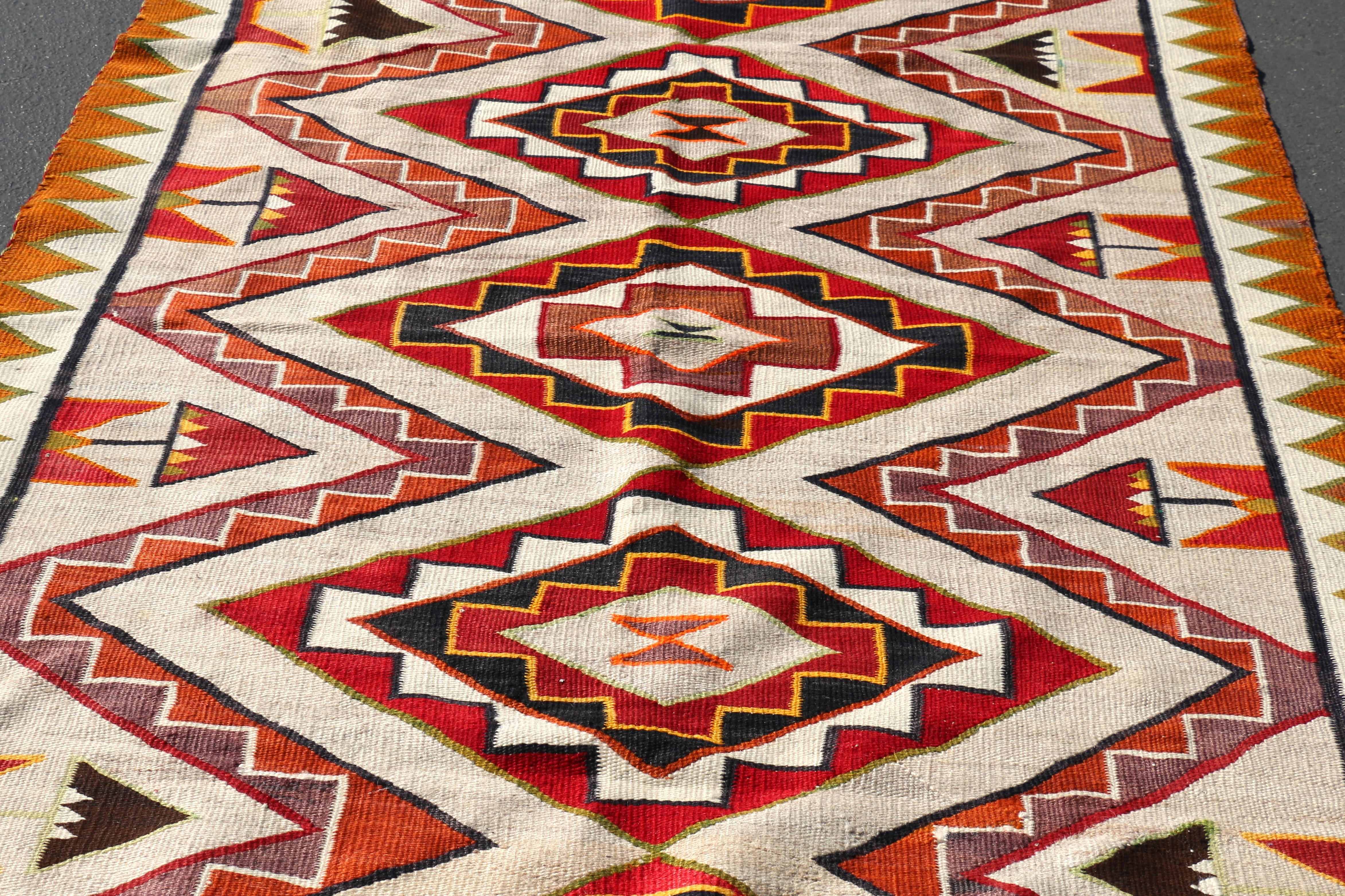 Tappeto Vintage Navajo 8' X 4'5 in vendita 1