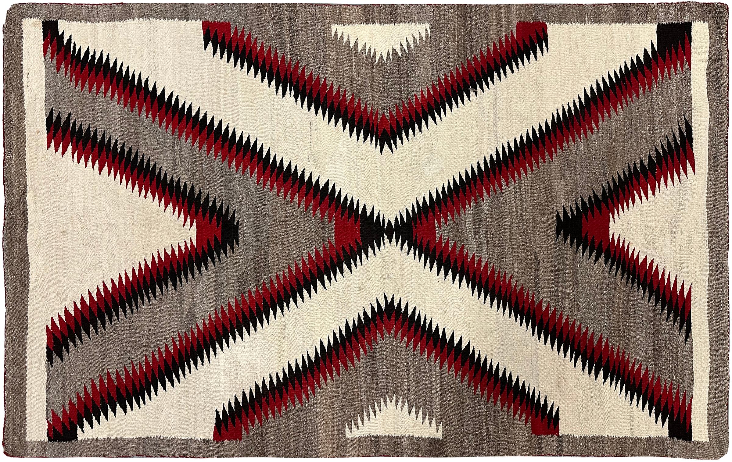 Nord-américain Tapis Navajo Vintage Couverture Géométrique Tapis Laine Fait à la Main 94cmx163cm Gris 3x5 1940 en vente