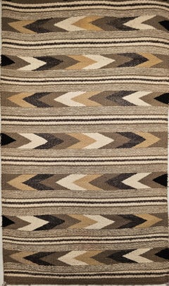 Vintage Navajo Rug, Handwoven Wool, Chevron Pattern, 1970s