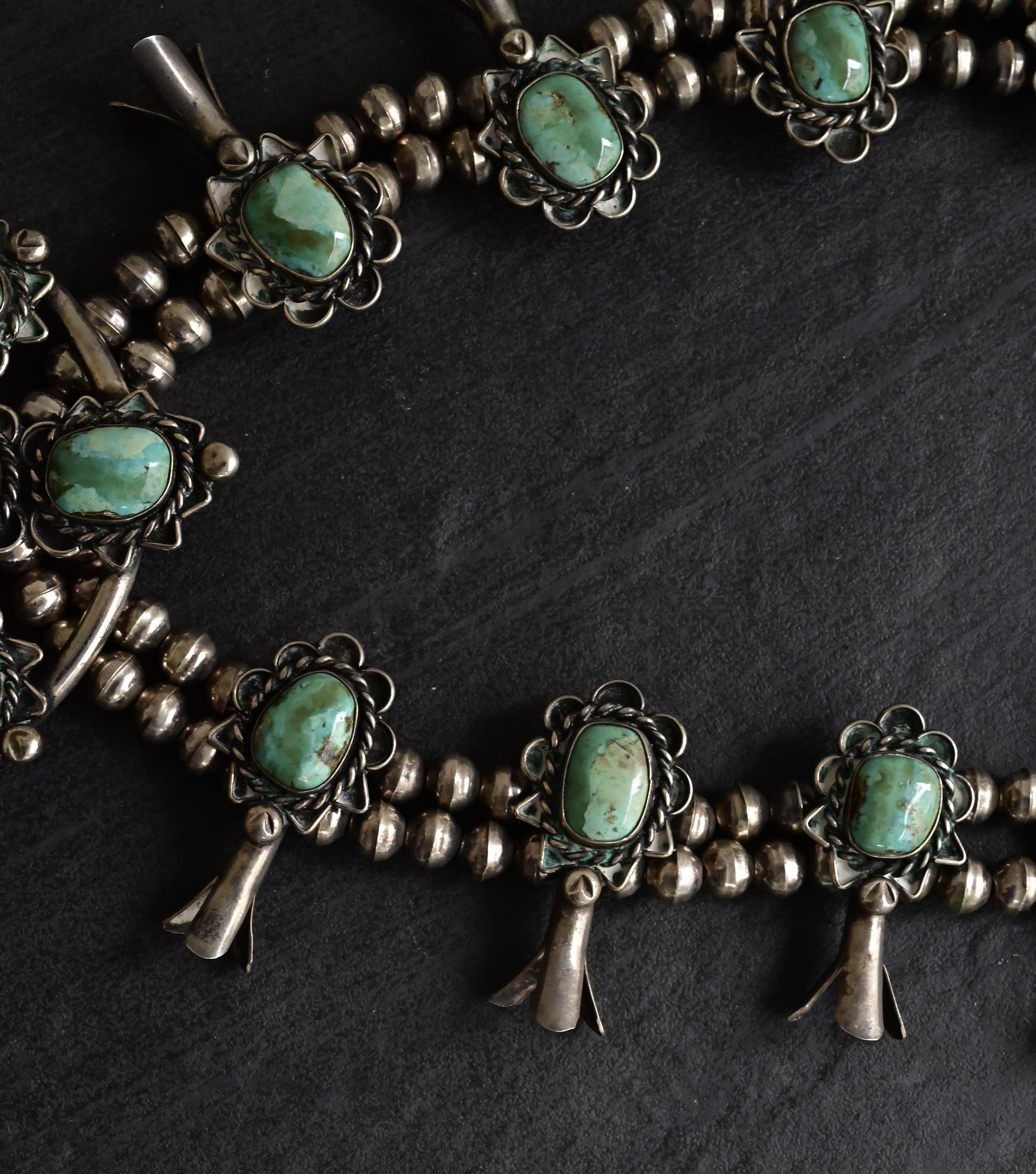 Navajo d'epoca in argento Sterling Collana di fiori di zucca 191g Turchese 25,5