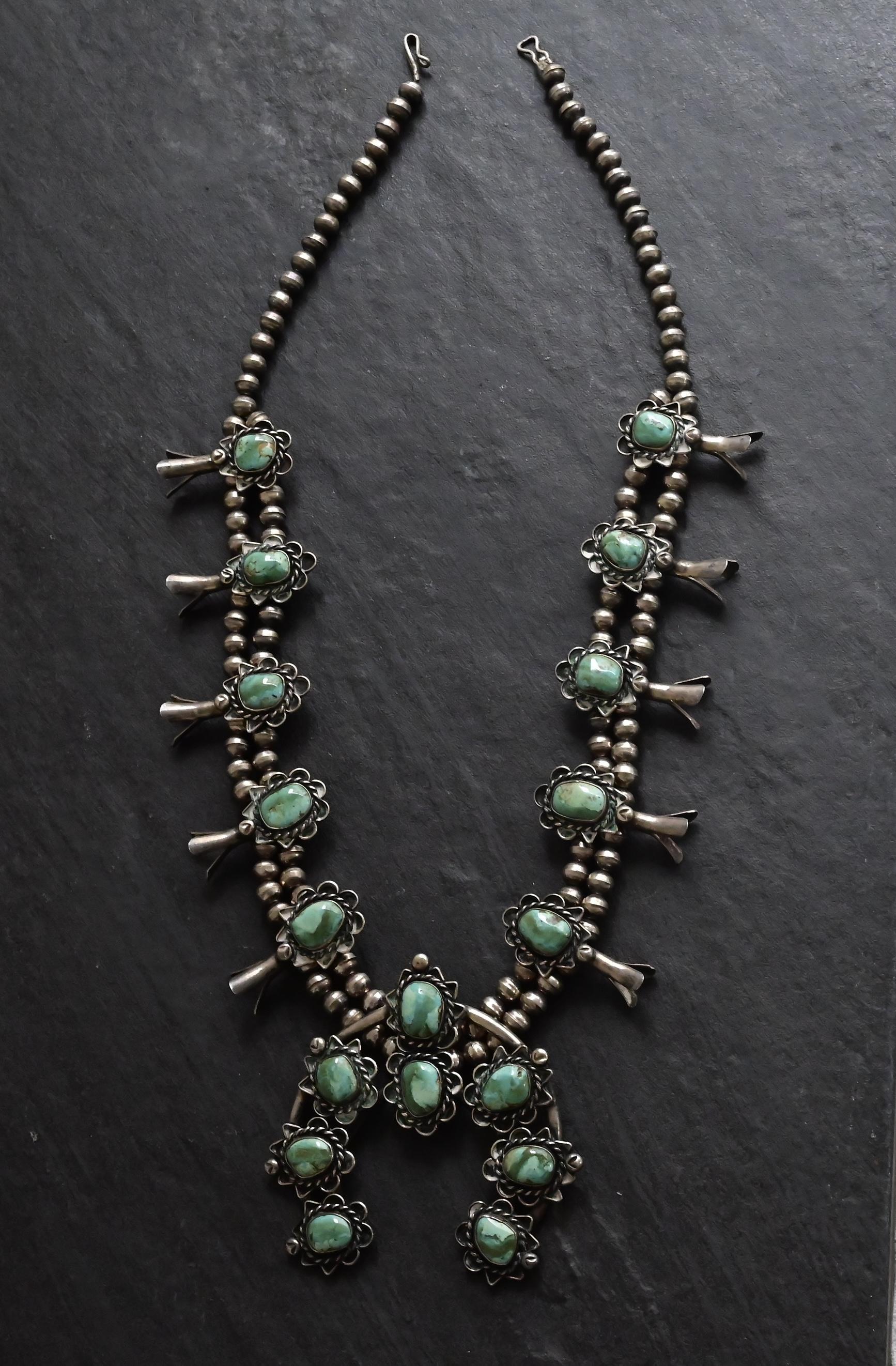 Navajo d'epoca in argento Sterling Collana di fiori di zucca 191g Turchese 25,5