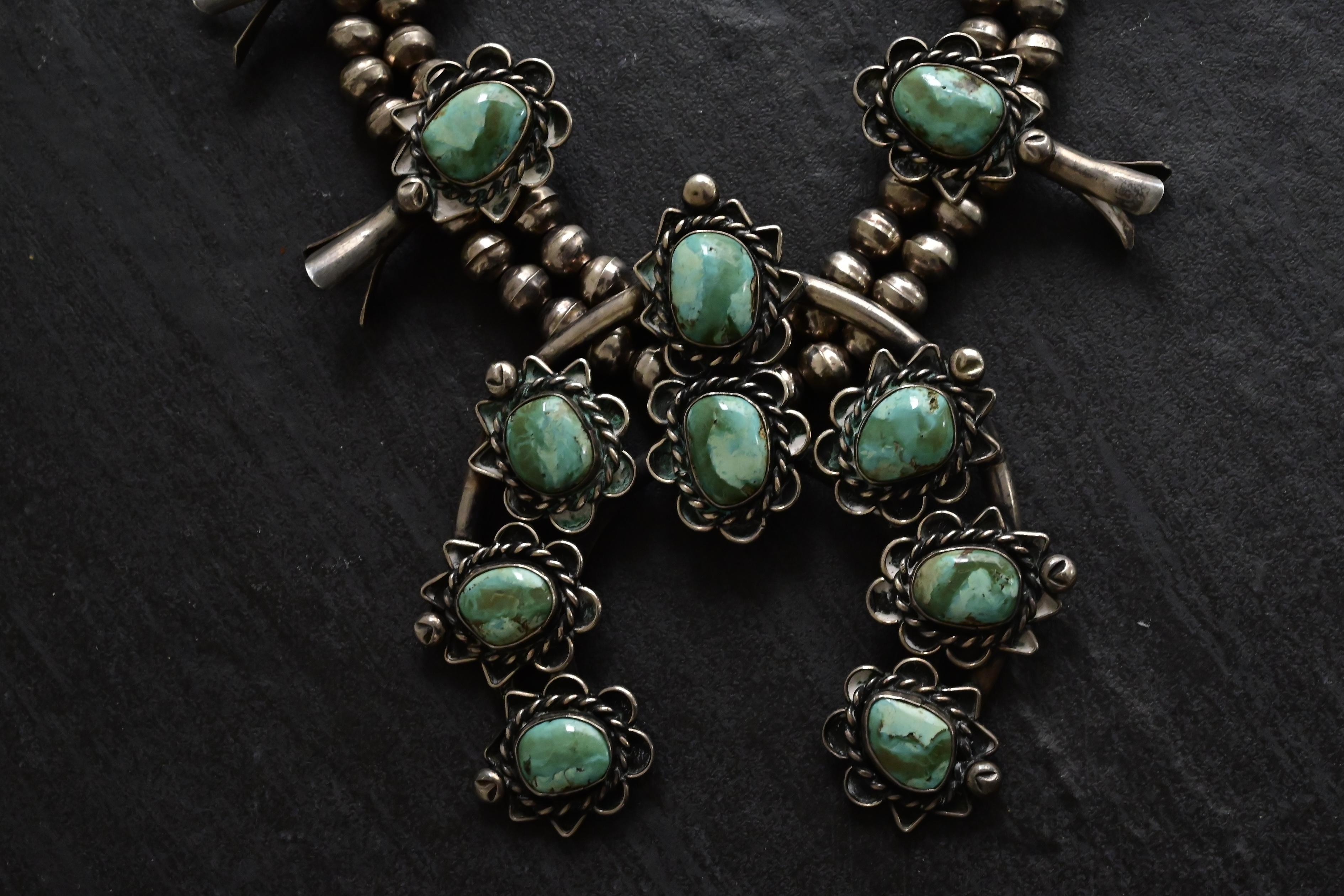 Navajo d'epoca in argento Sterling Collana di fiori di zucca 191g Turchese 25,5