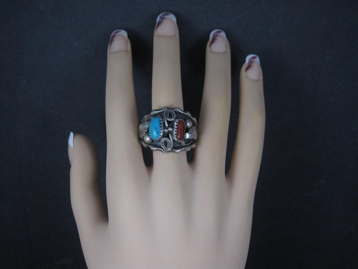 Vintage Navajo Turquoise and Coral Ring Size 13 For Sale 3