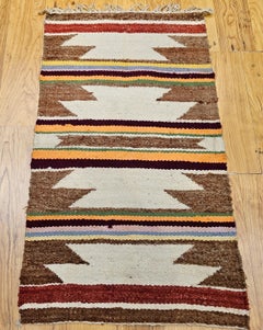 Tappeto vintage in lana Navajo con motivo a bande larghe in avorio, ruggine, viola e giallo