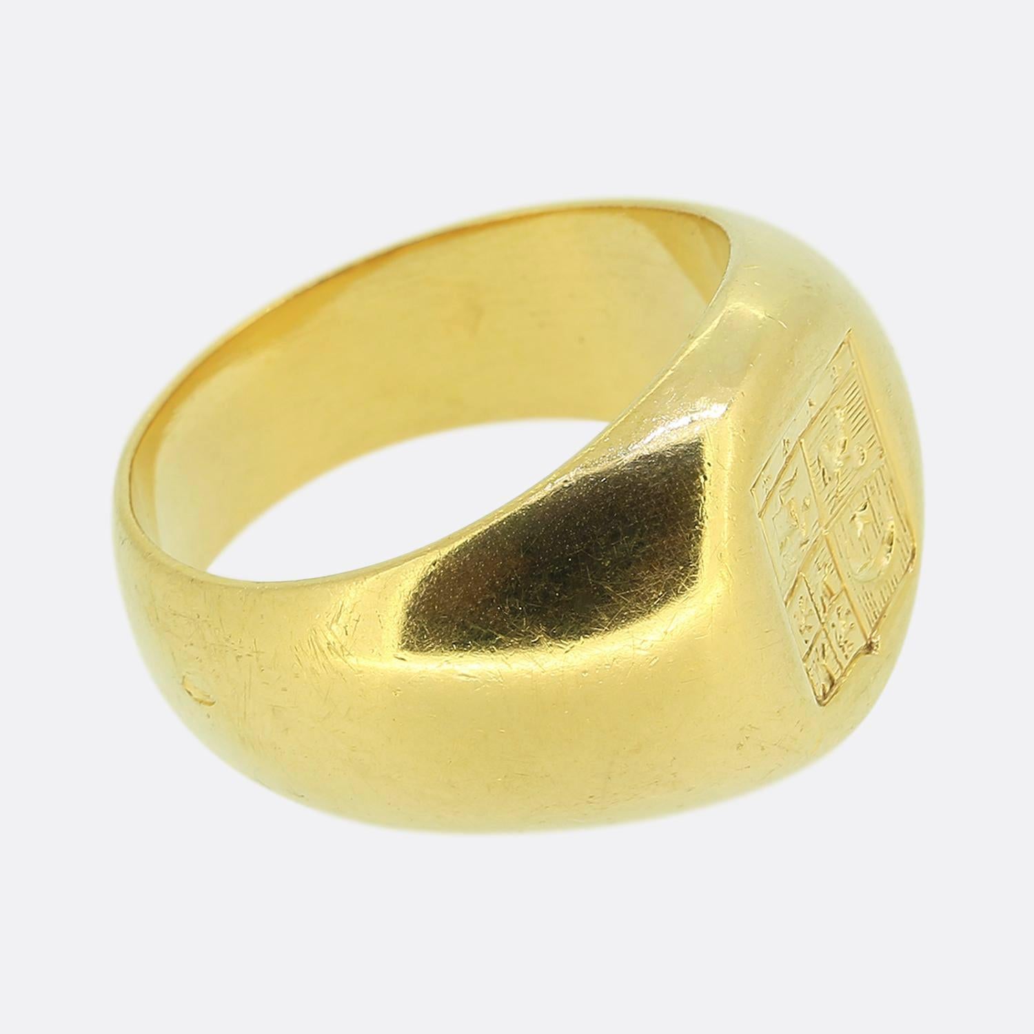 Vintage Naval Intaglio Signet Ring In Good Condition For Sale In London, GB