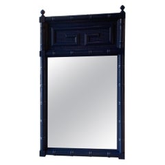Miroir mural vintage en faux bambou laqué bleu marine avec clé grecque, deux disponibles