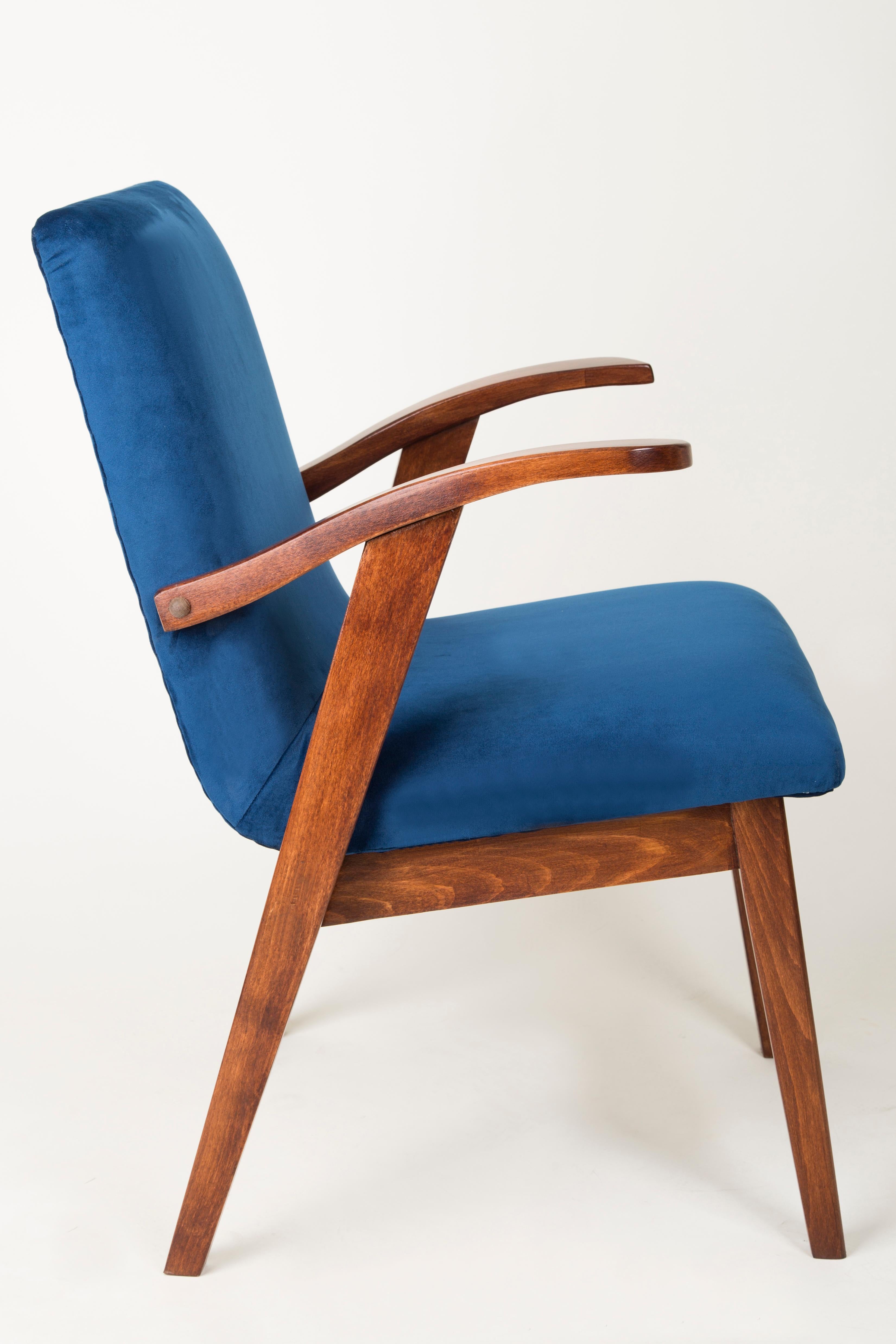 Mid-Century Modern Vintage Navy Blue Velvet Armchair, 1960s For Sale