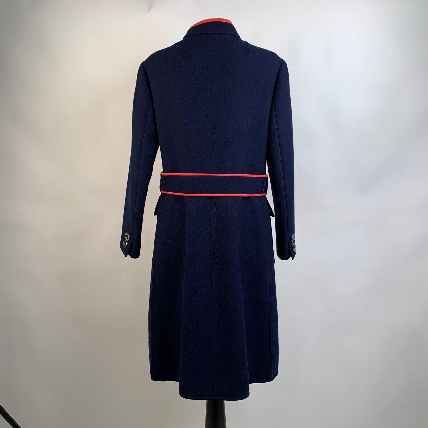 Vintage Navy Blue Wool Belted Coat with Contrast Trim In Excellent Condition In Rome, Rome