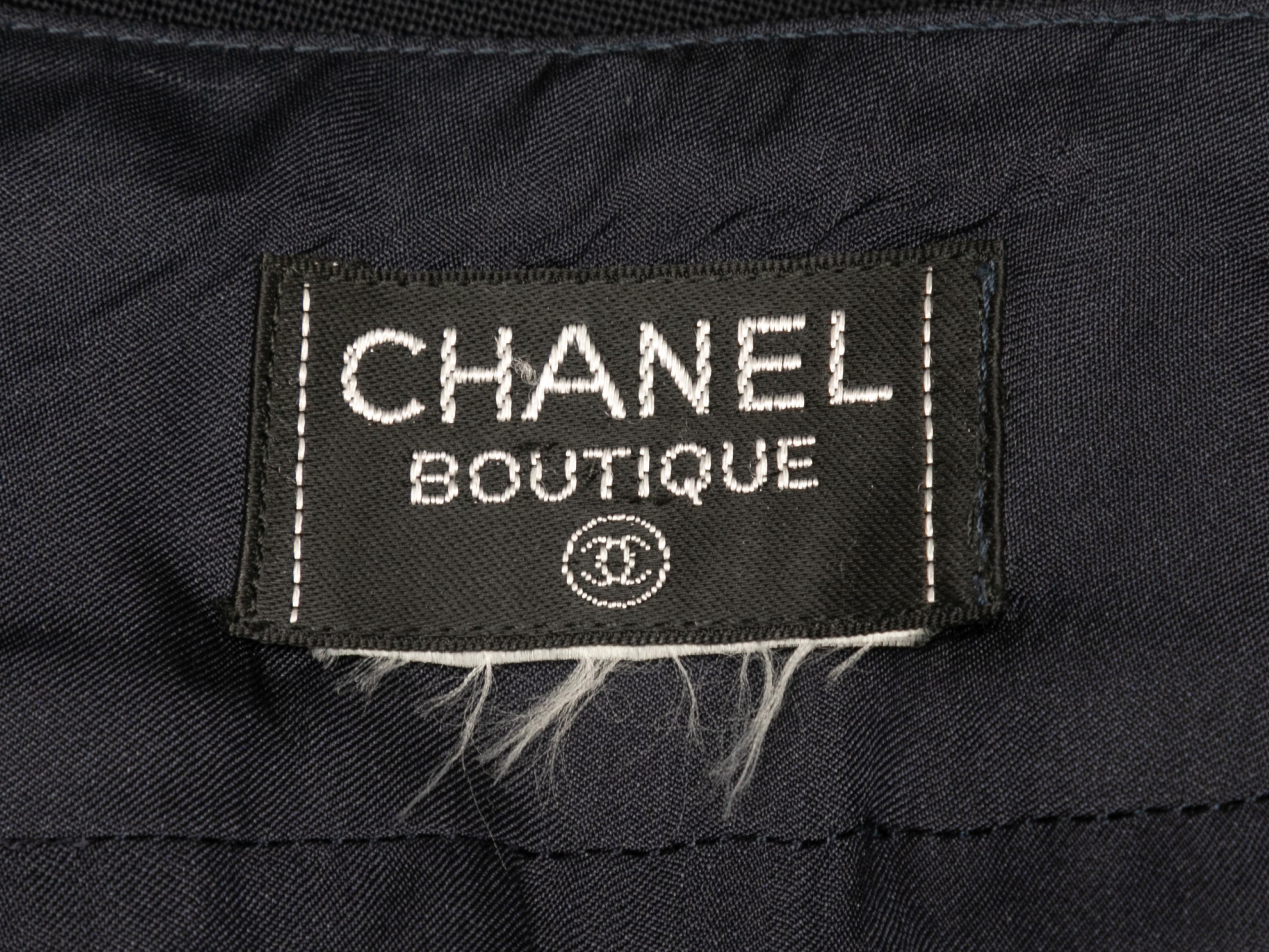 Gonna a tubino vintage di Chanel Boutique, in stile navy. In condizioni buone in vendita a New York, NY