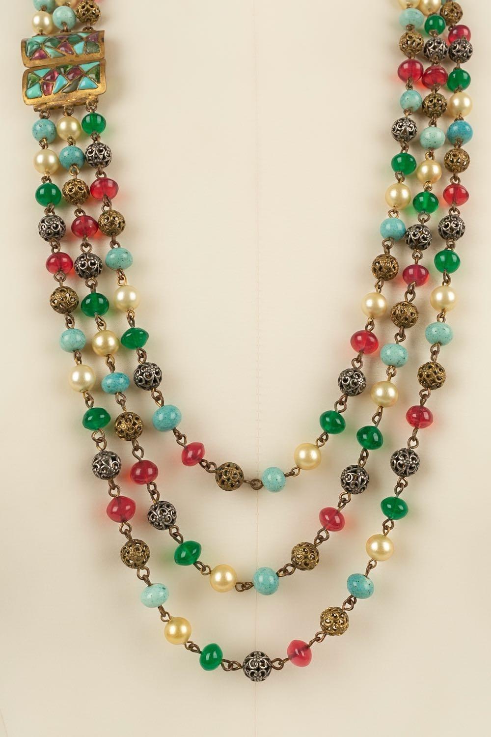 Vintage-Halskette aus Dunkelgold Metall und Glaspastell in Dunkelgold im Angebot 5