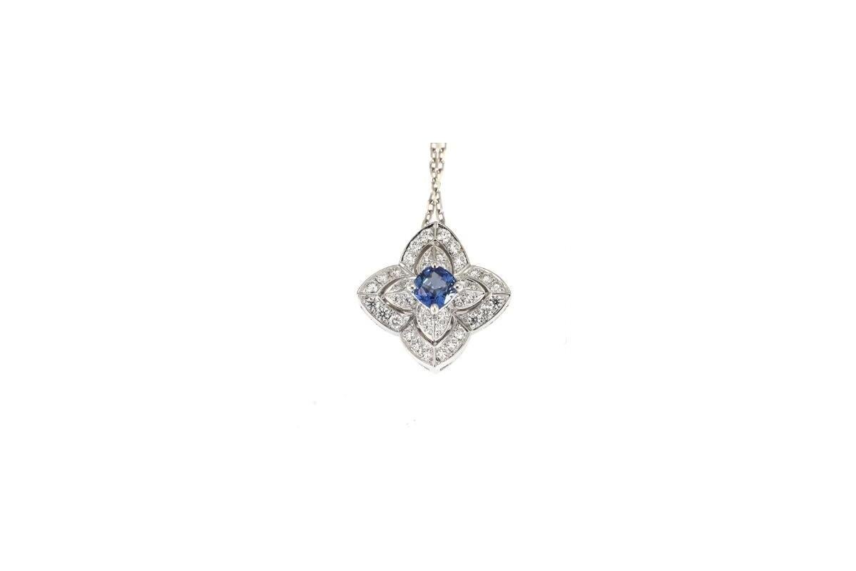 Women's or Men's Vintage necklace with diamonds and sapphire For Sale