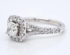 Bague de fiançailles vintage Neil Lane, diamant taille coussin de 2-1/6 ct au total, en or blanc 14 carats