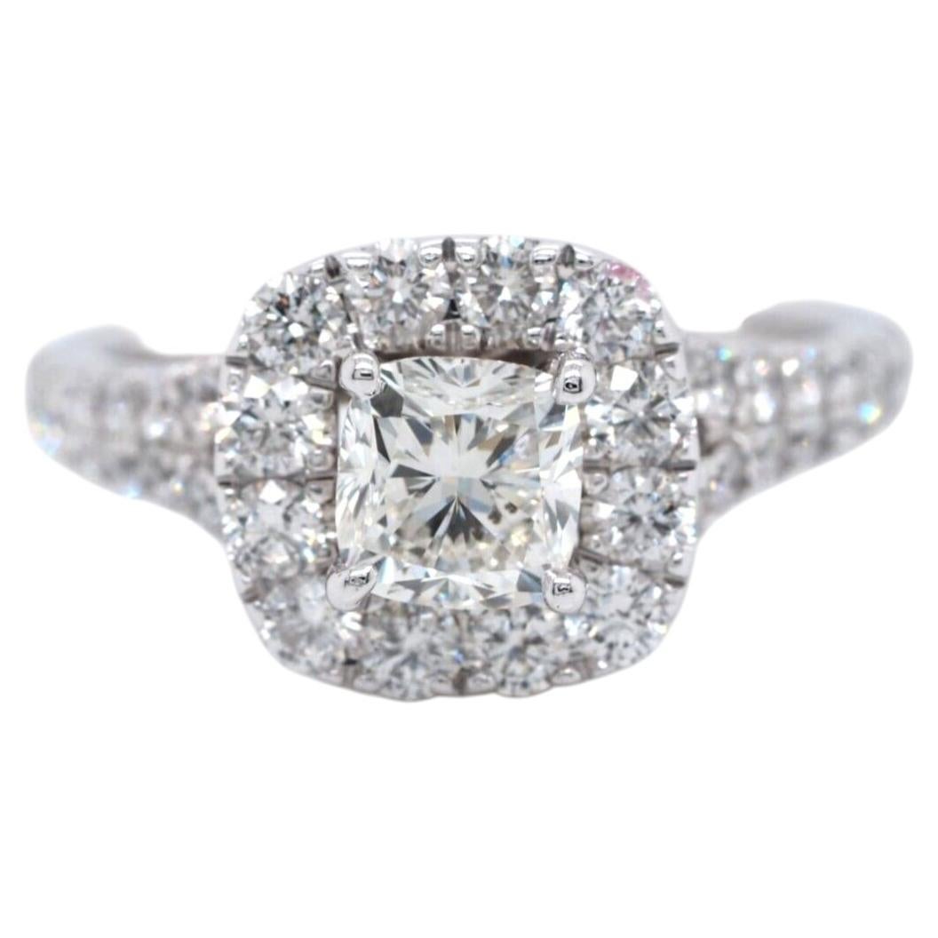 Anillo de compromiso vintage de Neil Lane con un diamante de talla cojín de 2-1/6 ct tw, en oro blanco de 14K
