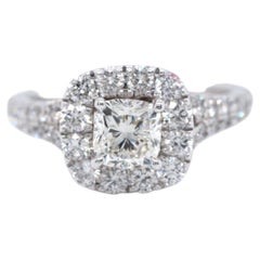 Bague de fiançailles vintage Neil Lane, diamant taille coussin de 2-1/6 ct au total, en or blanc 14 carats