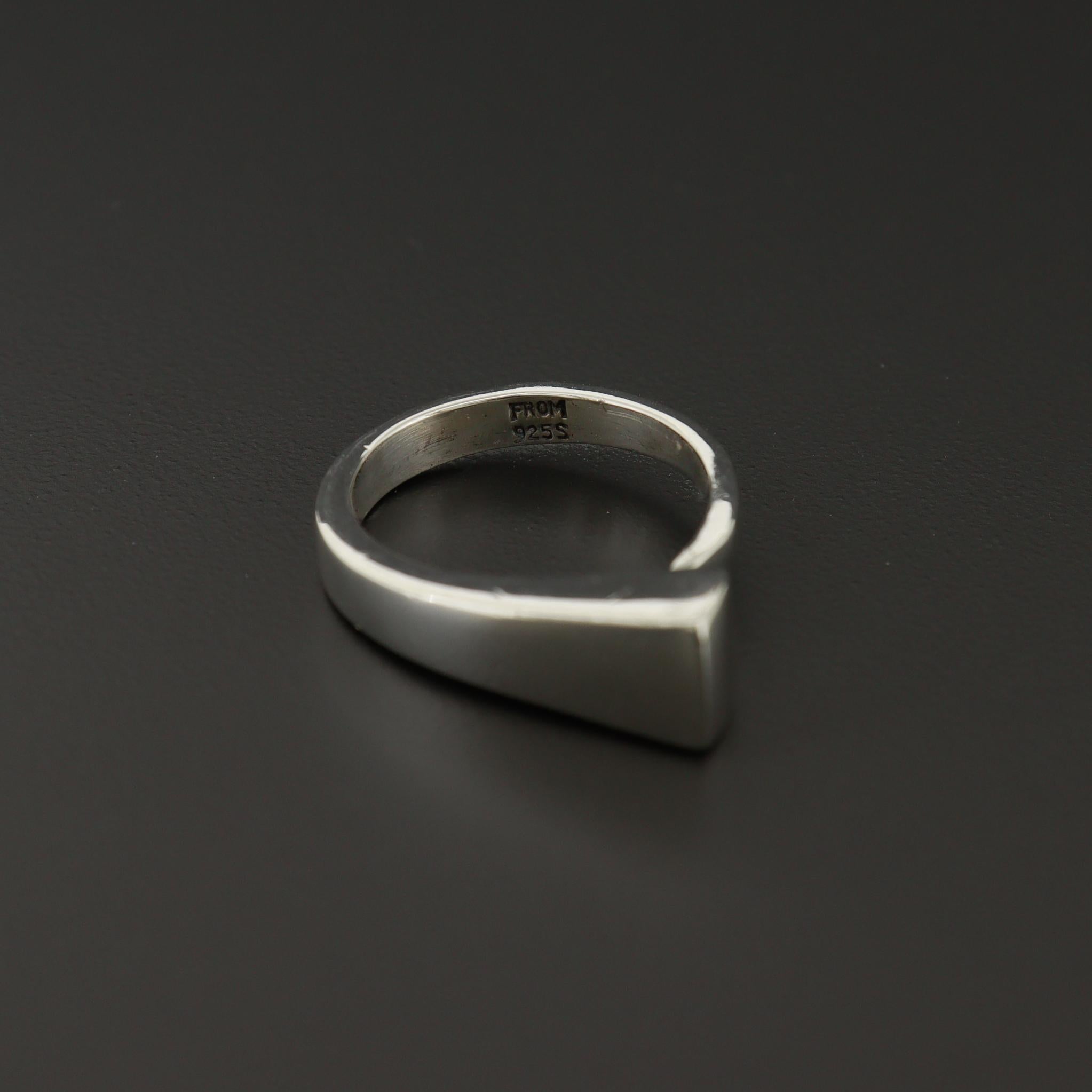 Anello d'epoca in argento Sterling Neils Erik From Modernist 'Square Cut Nail' (chiodo a taglio quadrato) in vendita 2