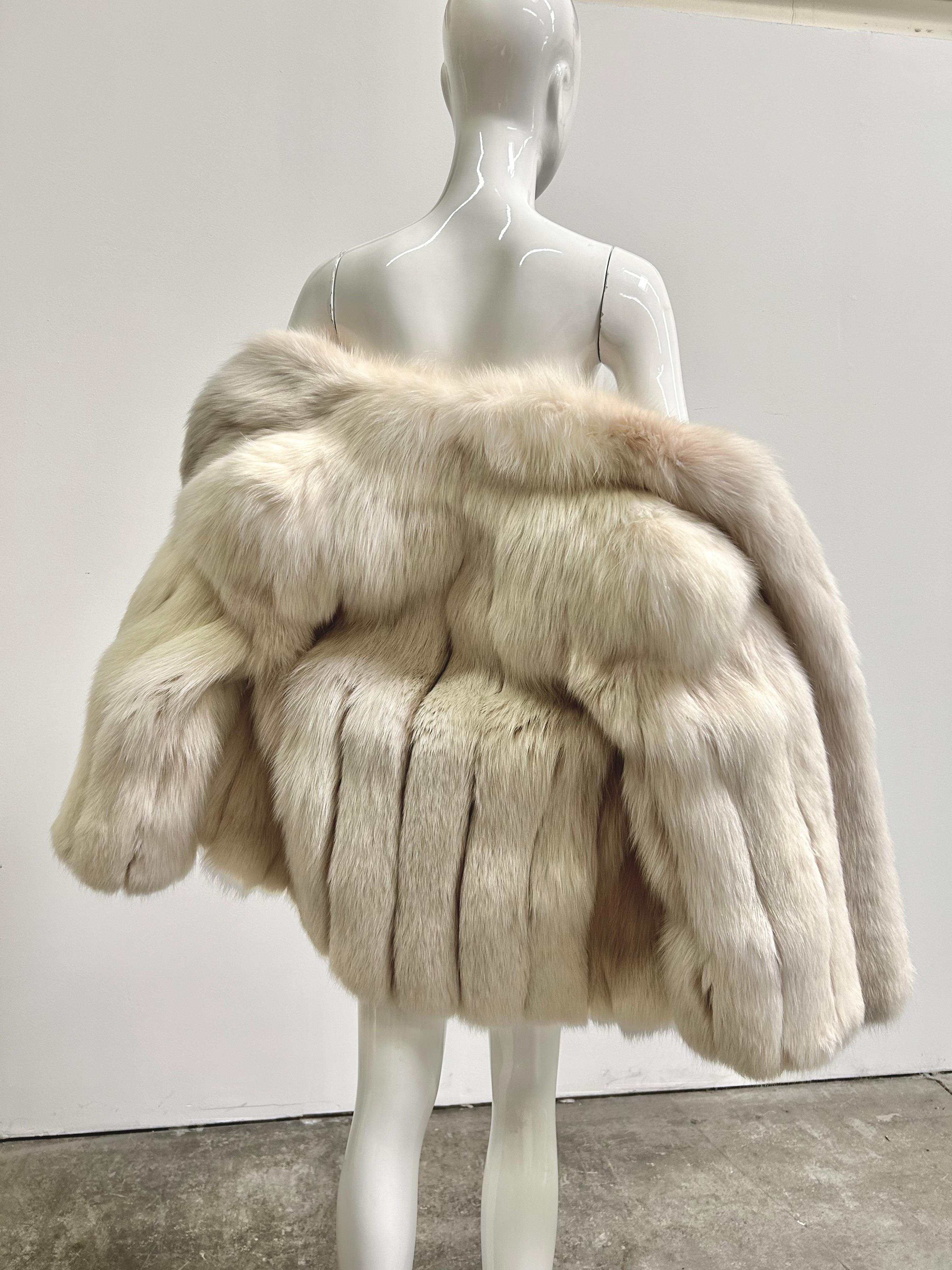 Gray Vintage Neiman Marcus White Arctic Fox Fur Jacket/ Coat