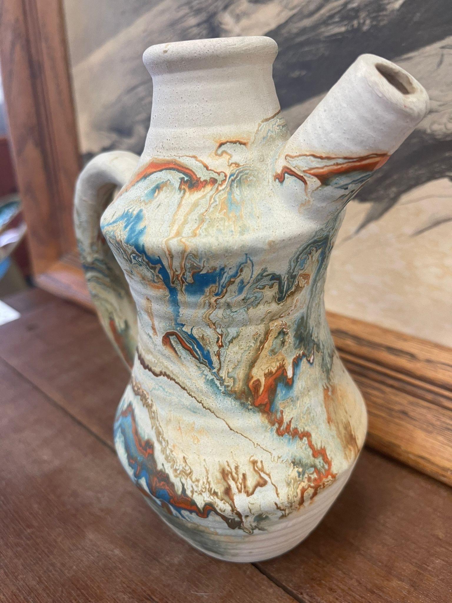 Vintage Nemadji Pottery Vase mcm home décor antique mid century Decorative Vase In Good Condition For Sale In Seattle, WA