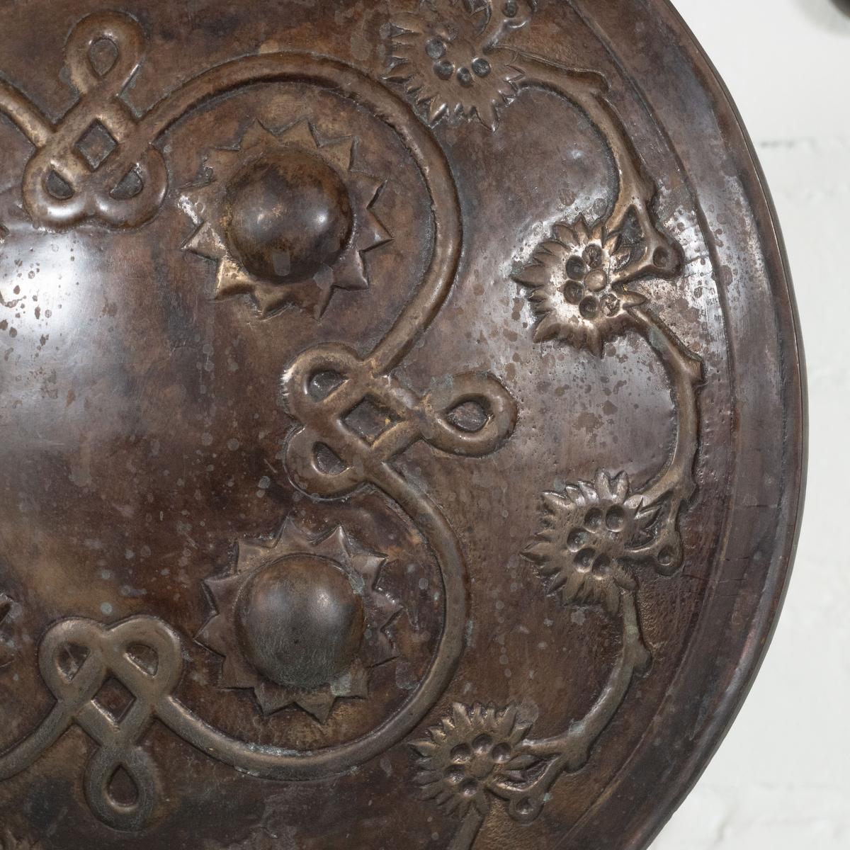 Lampe de bureau néoclassique vintage en bronze « Shield » en vente 4