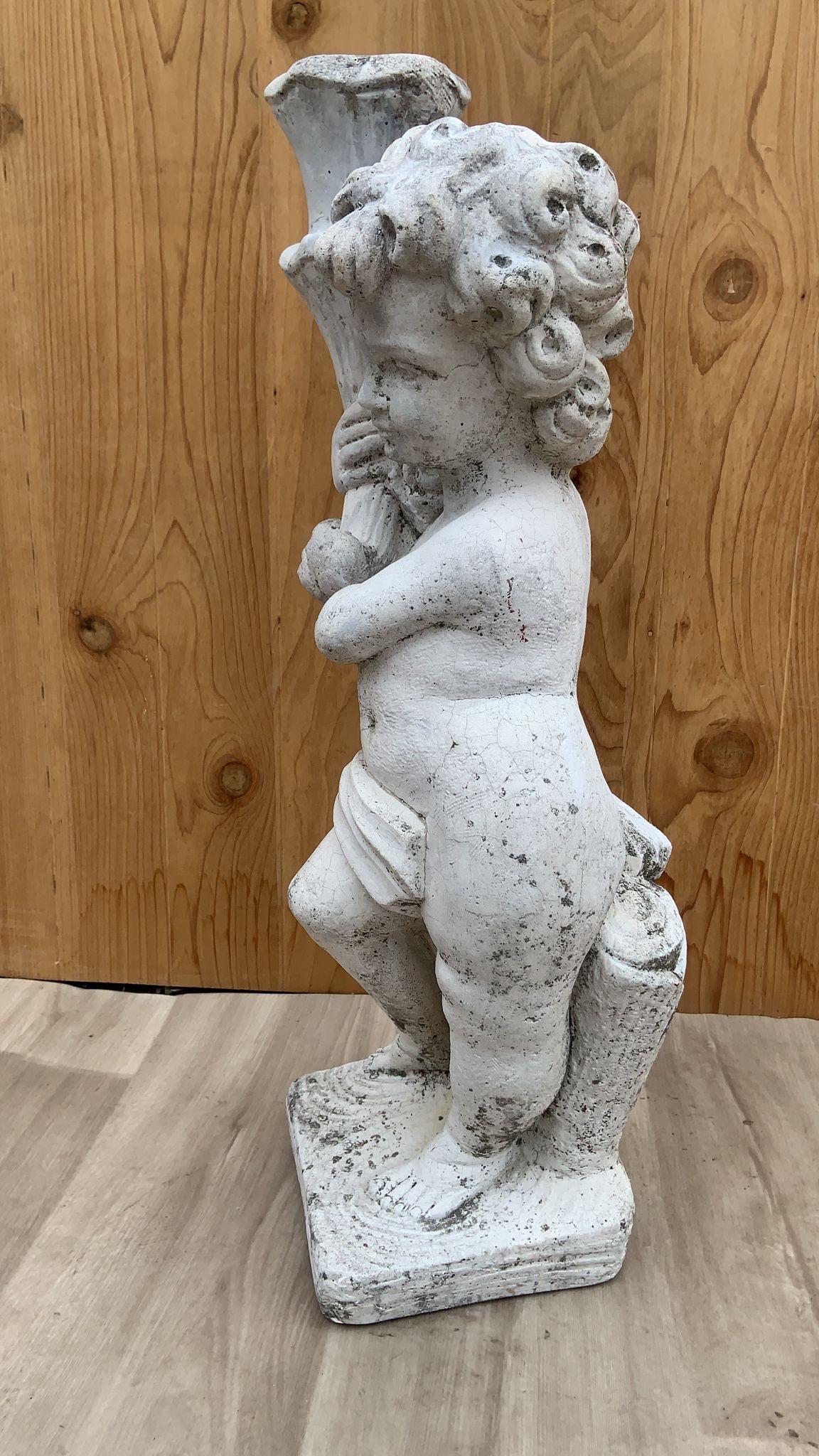 italien Statue de jardin néoclassique vintage d'un chérubin/de Patti en vente