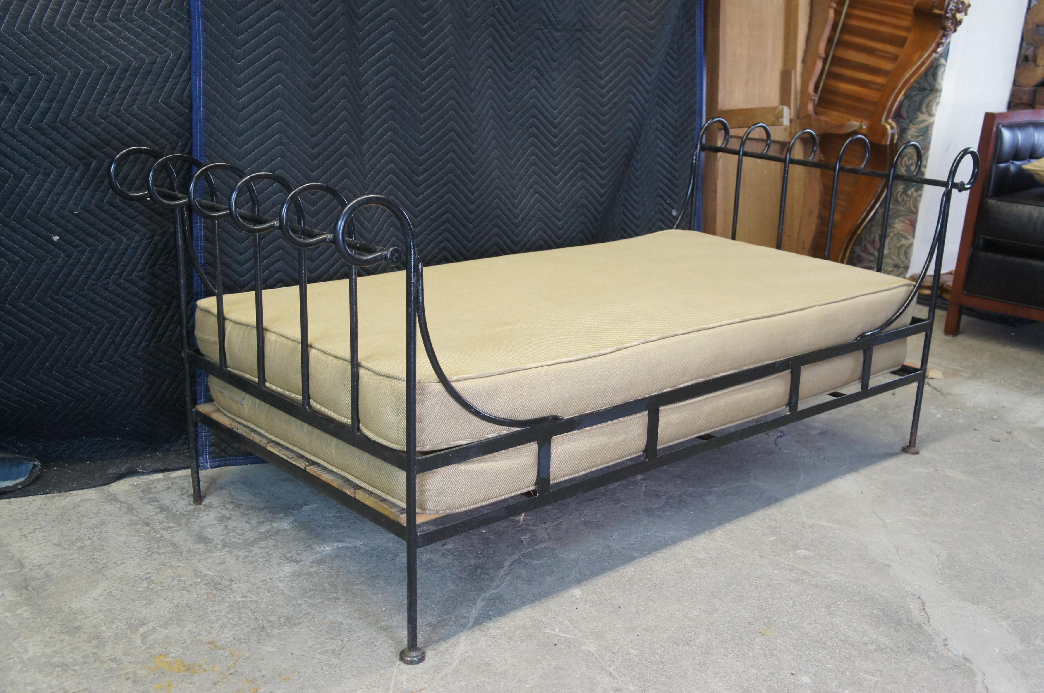 20th Century Vintage Neoclassical Directoire Style Scrolled Iron Outdoor Daybed Sofa 72