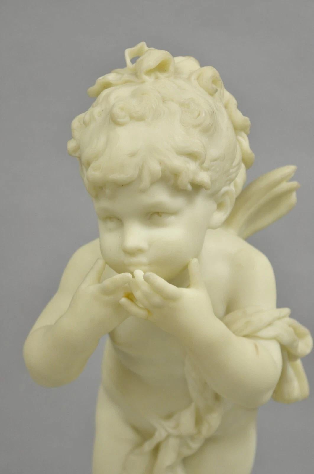 Neoclassico Scultura neoclassica d'epoca in finto marmo fuso in resina da 25