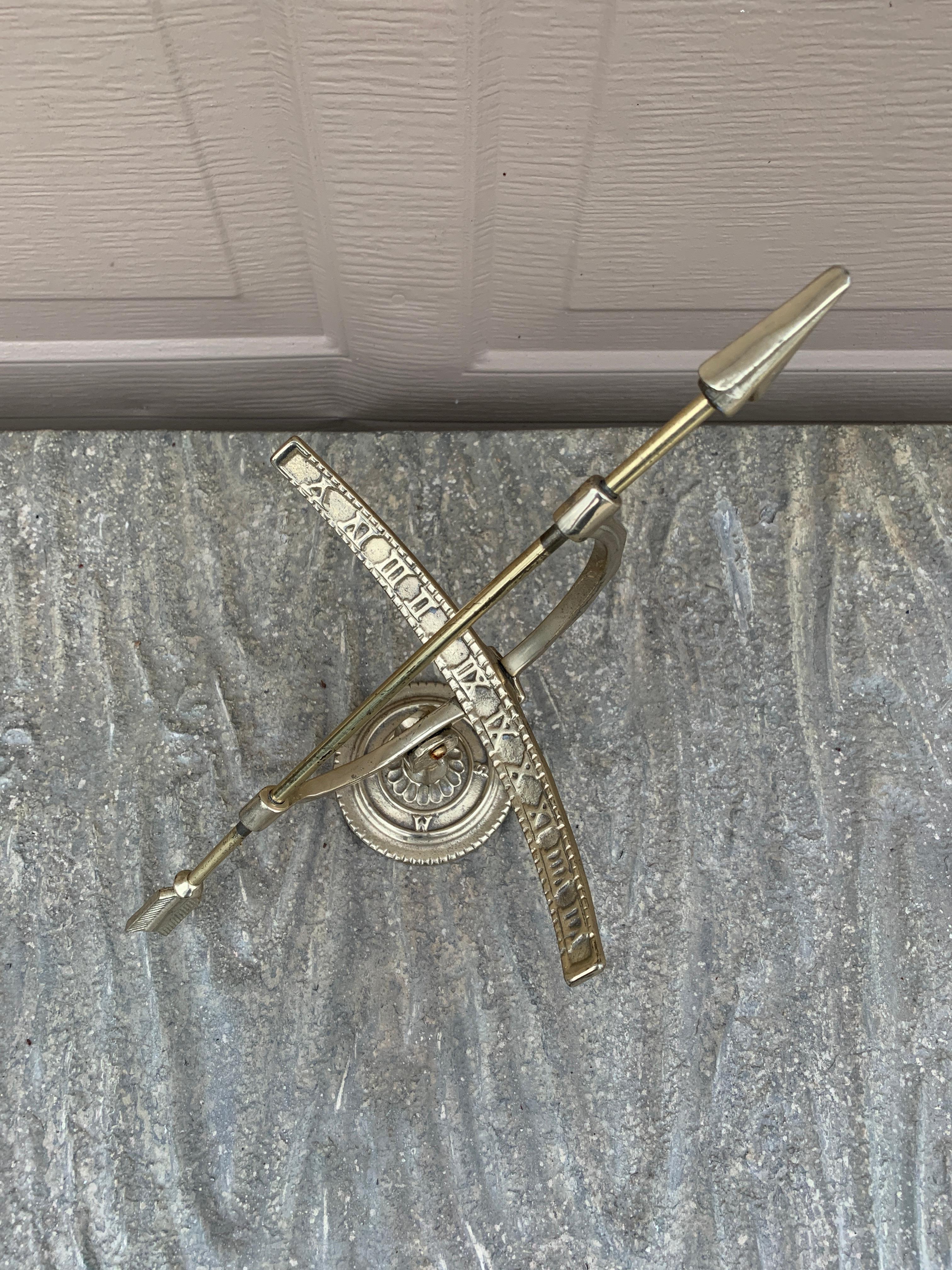 Cadran solaire armillaire de jardin en laiton de style néoclassique français en vente 6