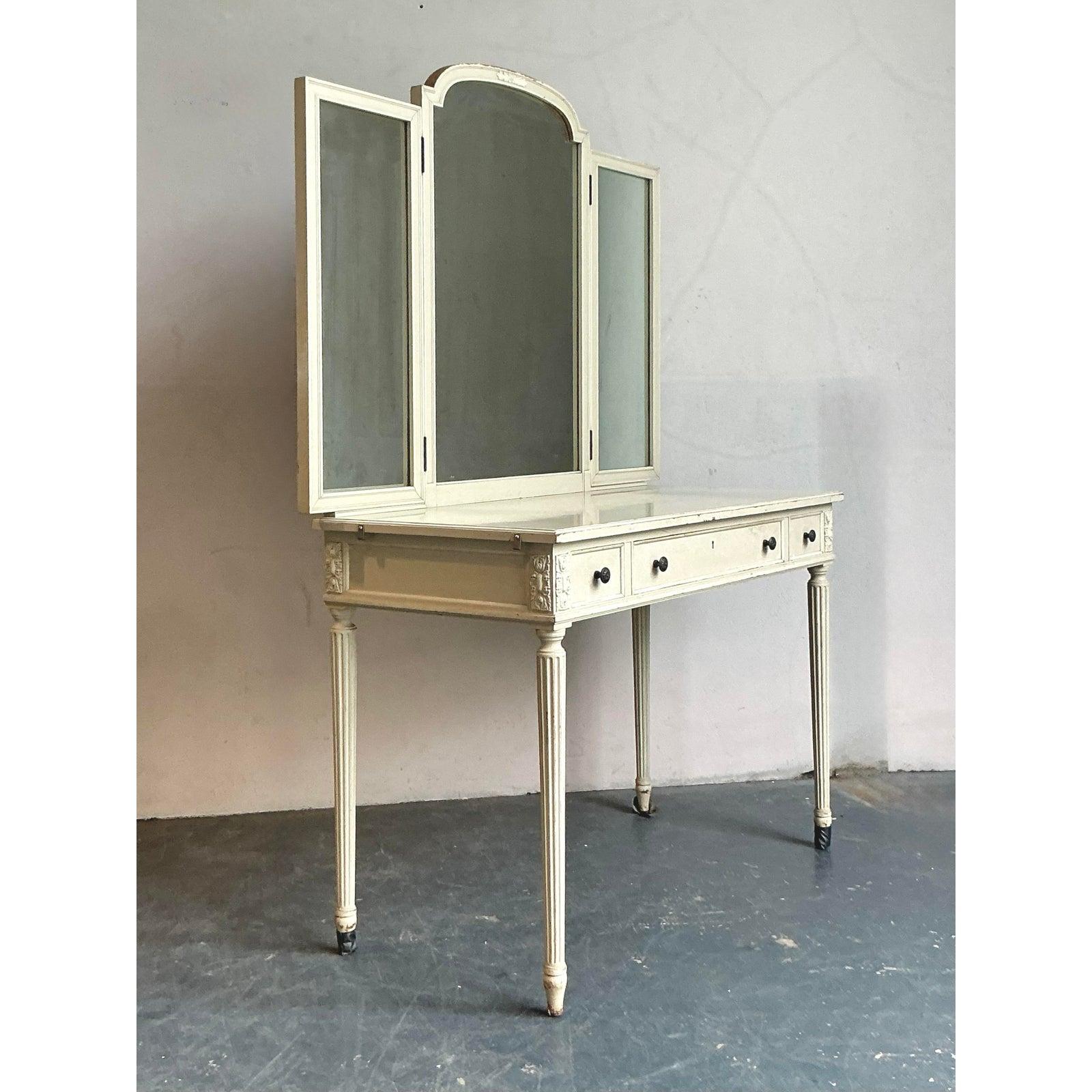 20th Century Vintage Neoclassical Irving and Casson Davenport Mirror Vanity For Sale