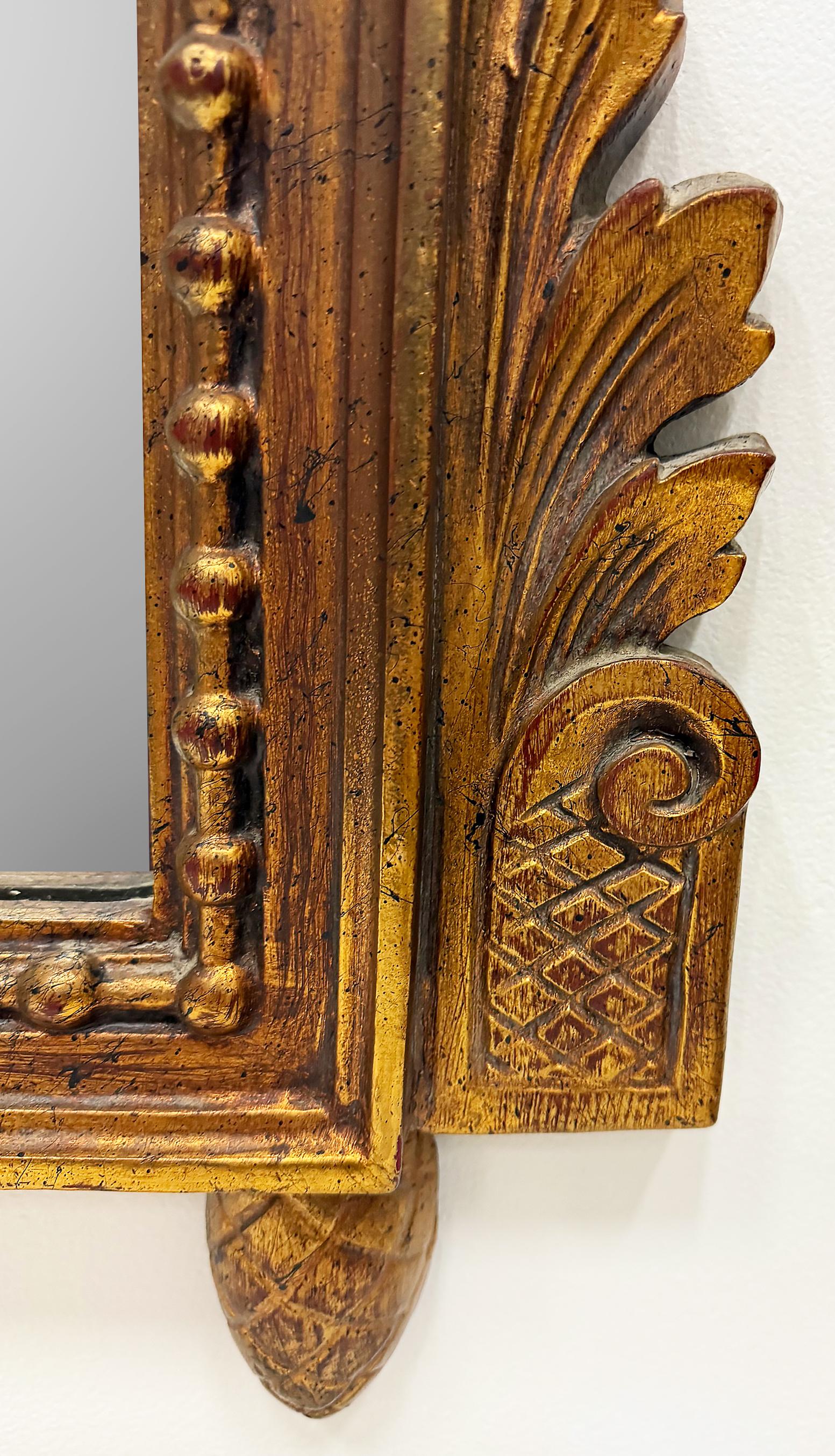 20ième siècle Miroir vintage néoclassique en bois doré de La Barge, cartouche de panier de fleurs à clé grecque en vente
