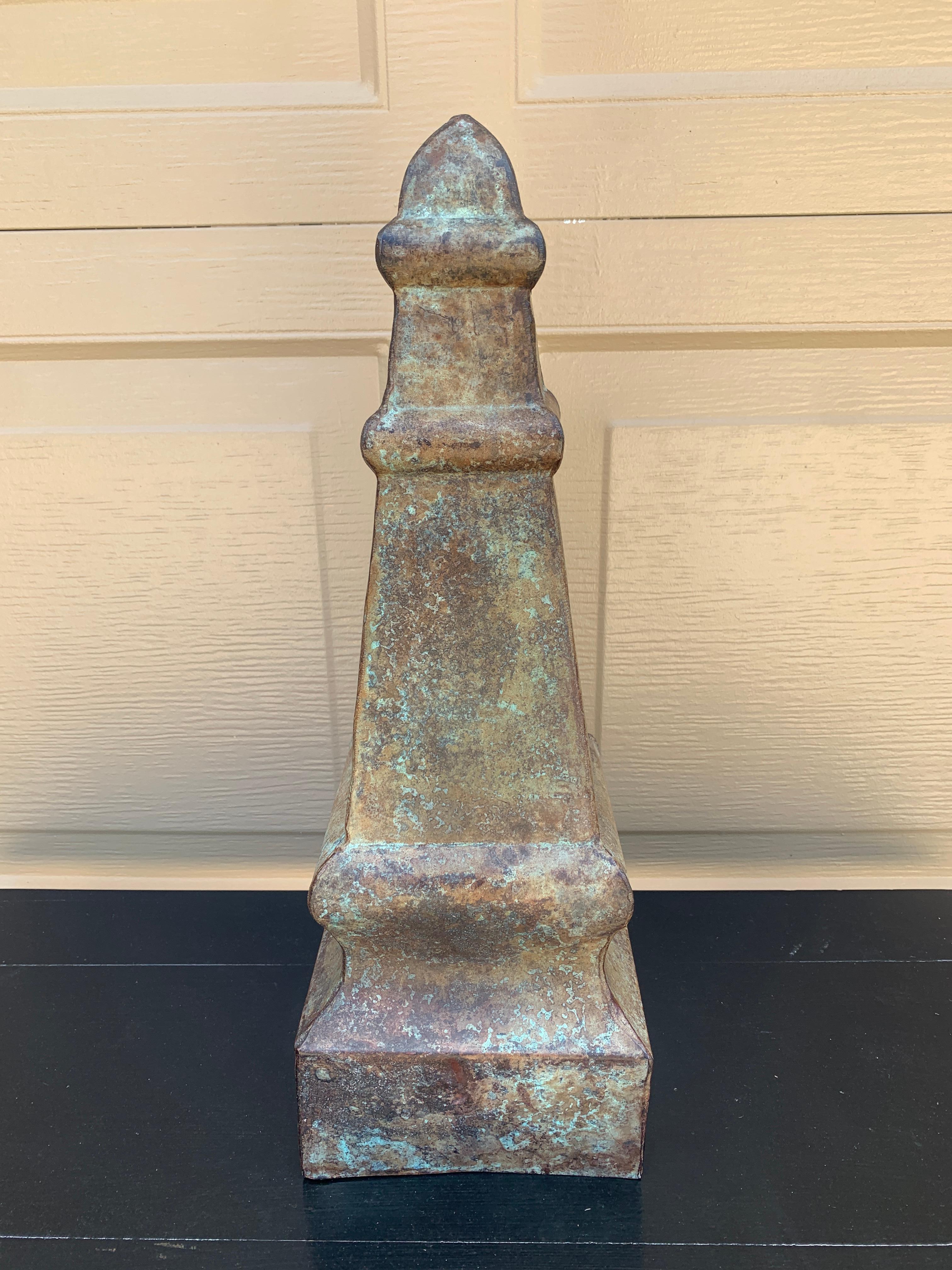 Vintage Neoklassischen Metall Garten Finial oder Obelisk im Angebot 4