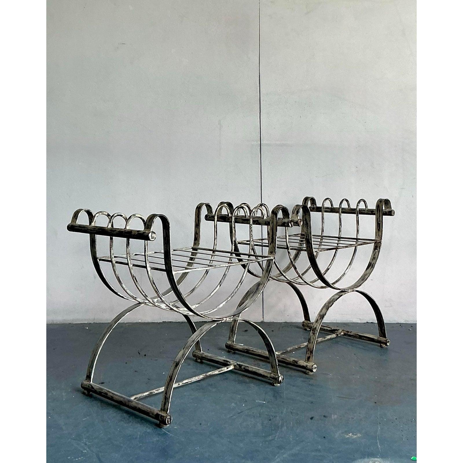Hollywood Regency Vintage Neoclassical Patinated Curule Bench - A Pair en vente