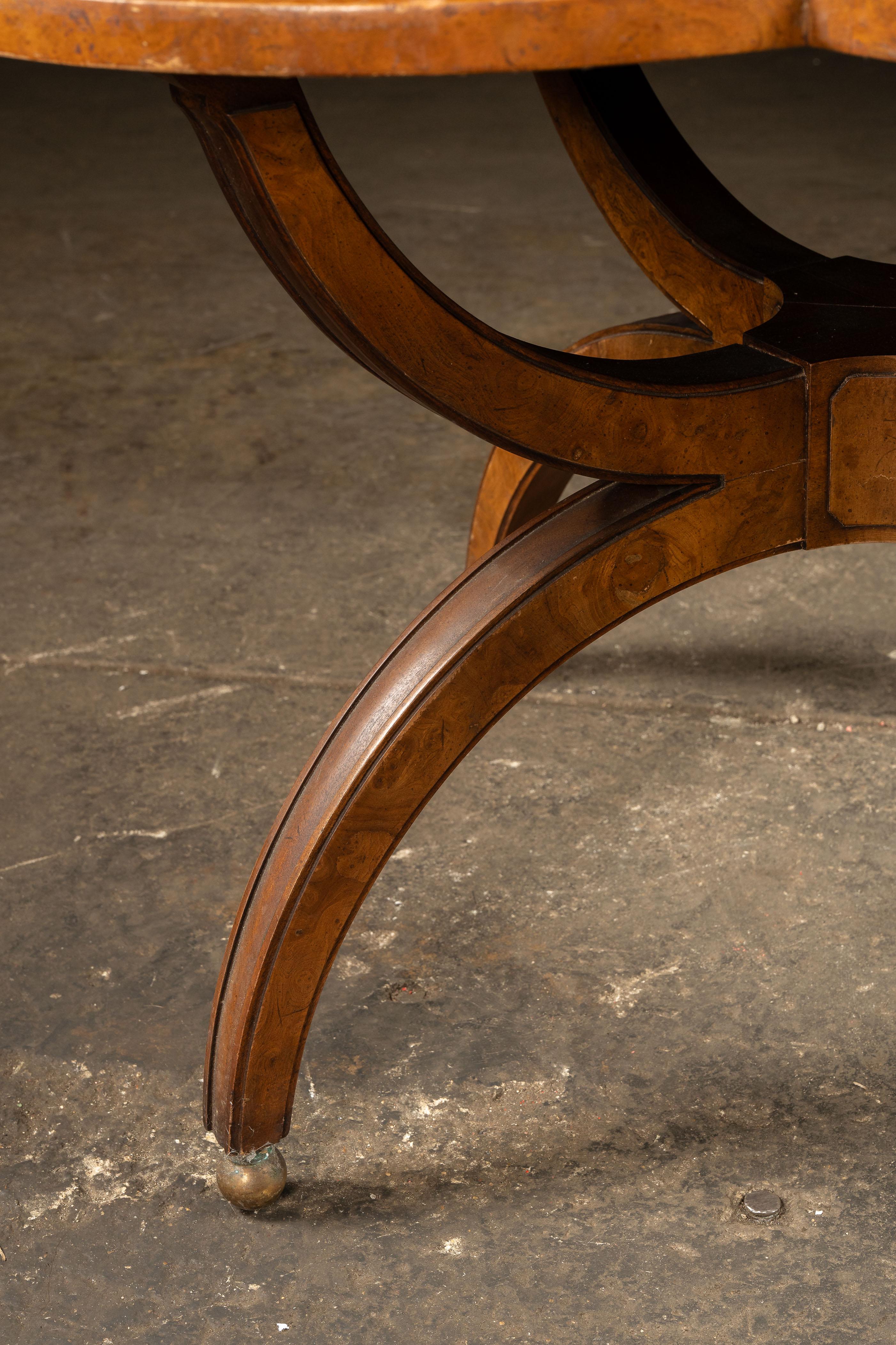 Vintage Neoclassical Quatrefoil Parlor Table For Sale 6