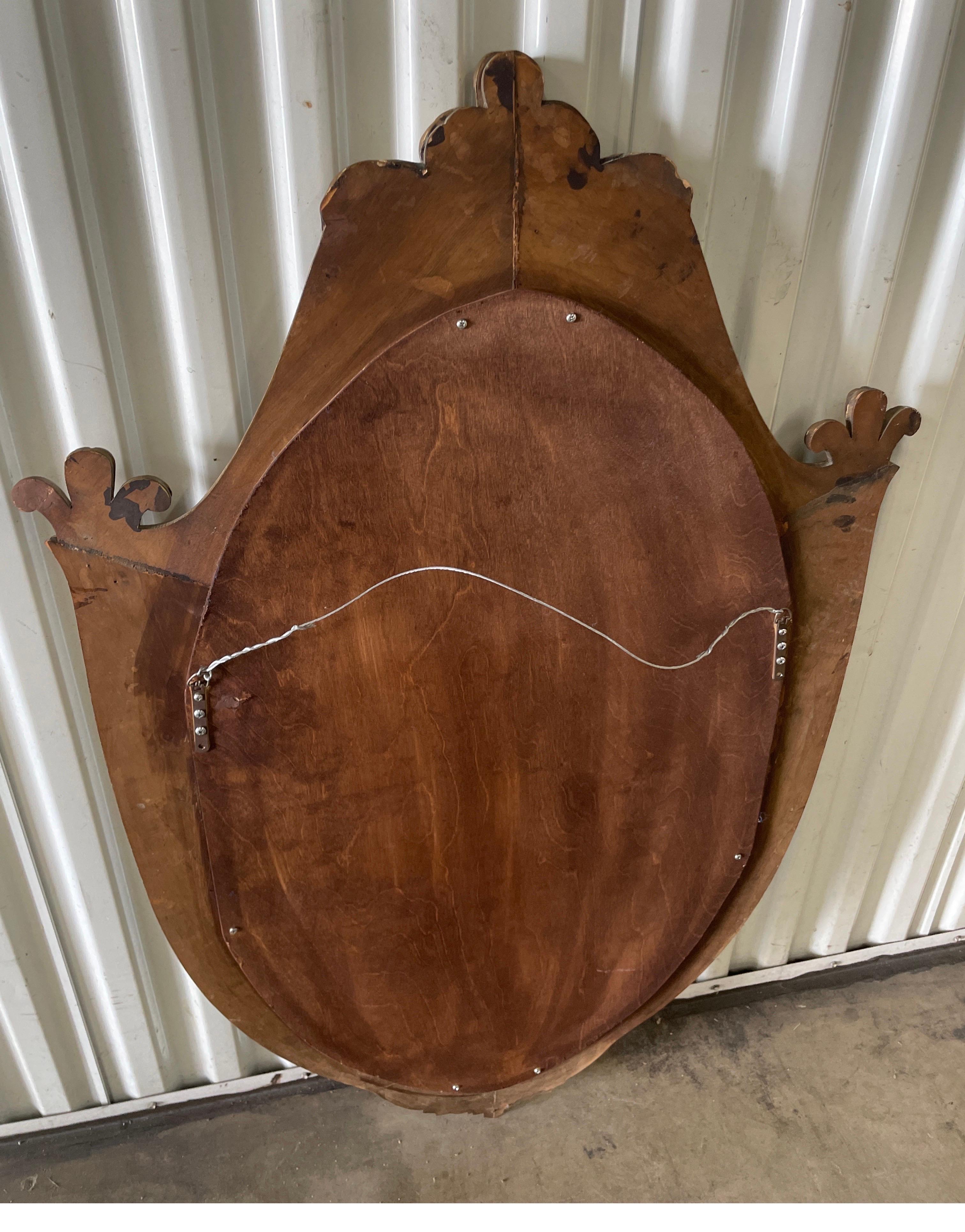 Specchio ovale neoclassico a forma di scudo d'epoca in vendita 2