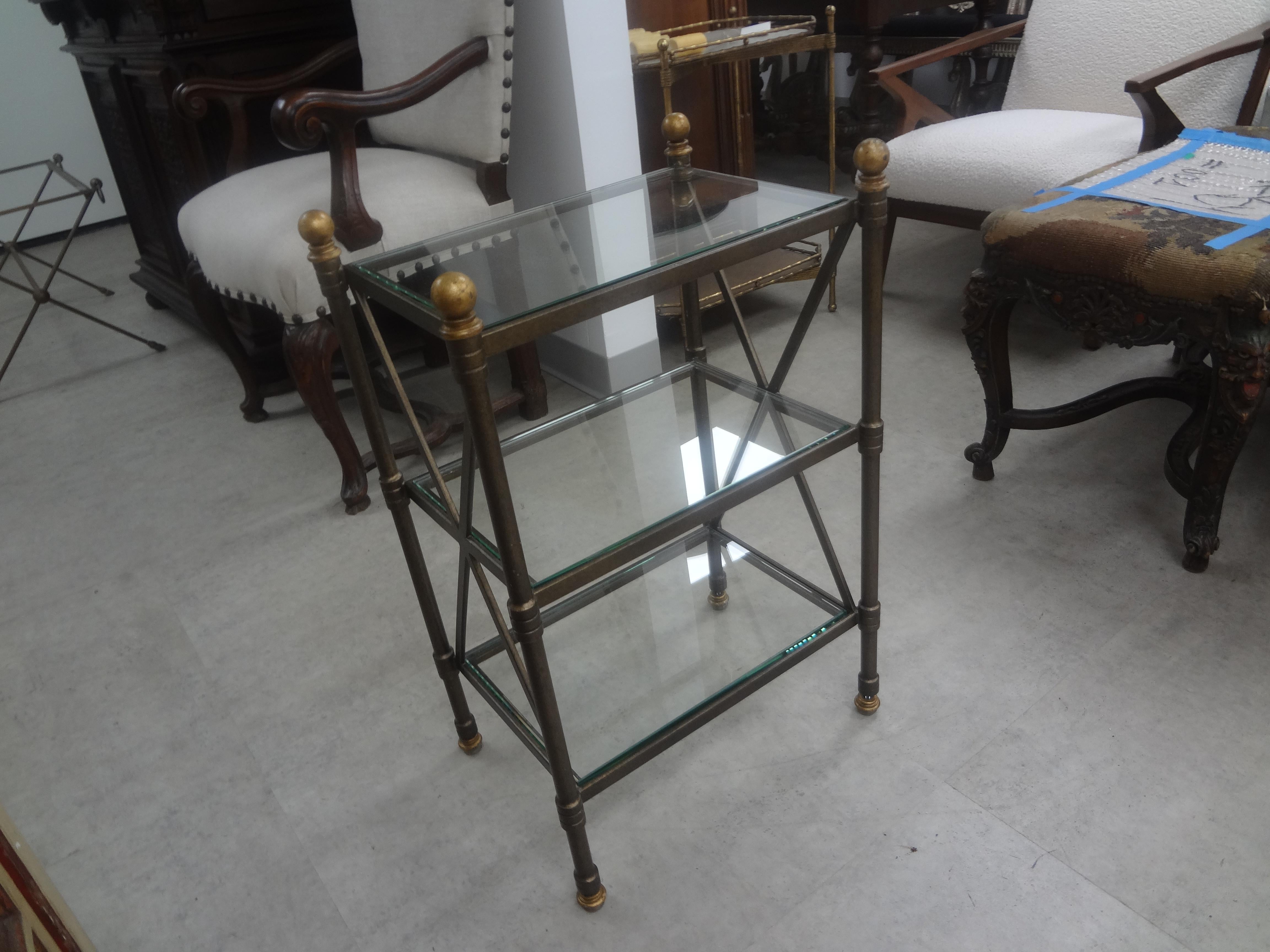 Französischer Vintage-Tisch aus Bronze und Eisen im neoklassischen Stil im Angebot 2