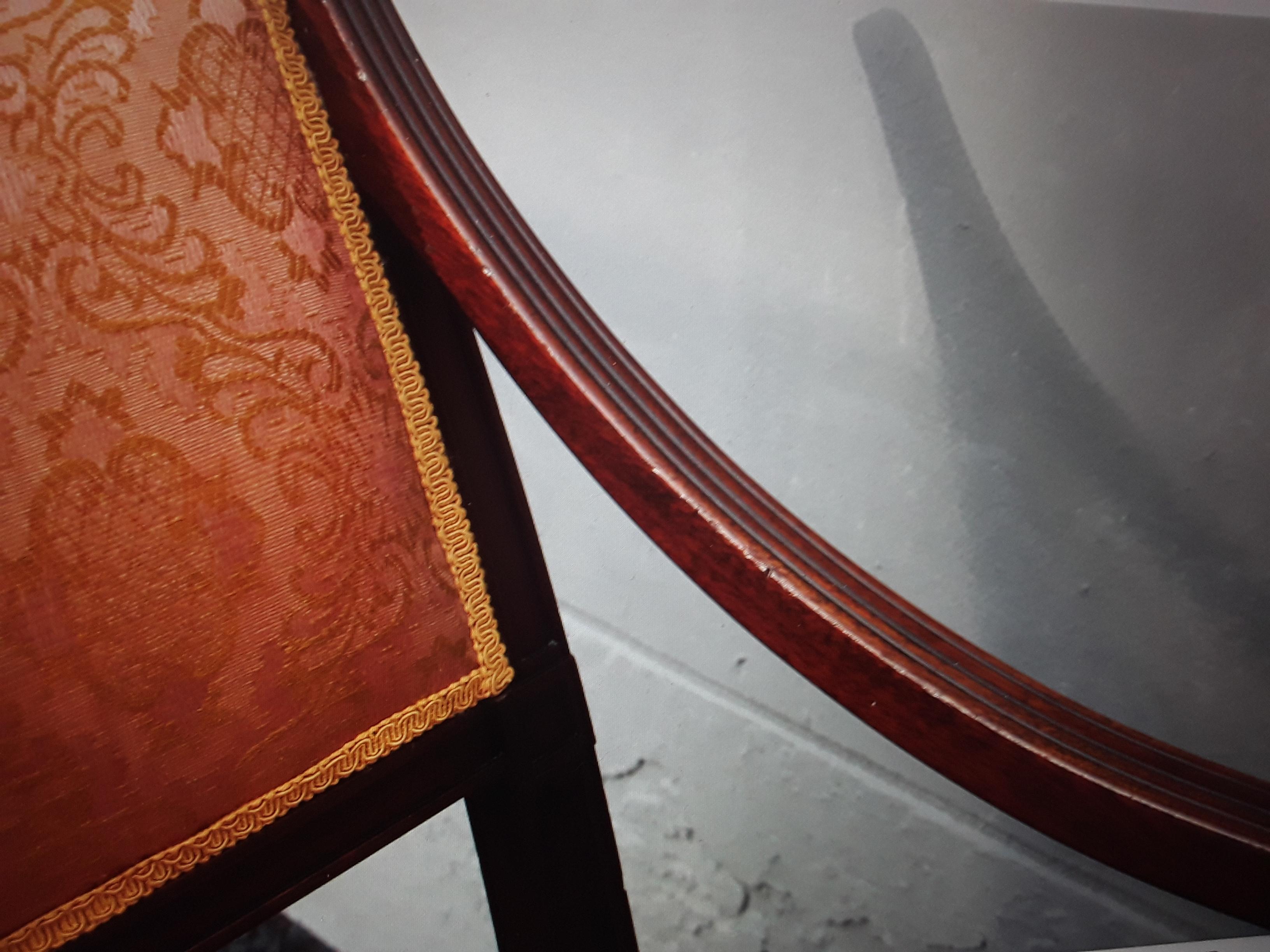 Vintage Neoklassischen Stil geschnitzt Wood Side Chair / Rosa Gelb / Gold Textil (Holz) im Angebot