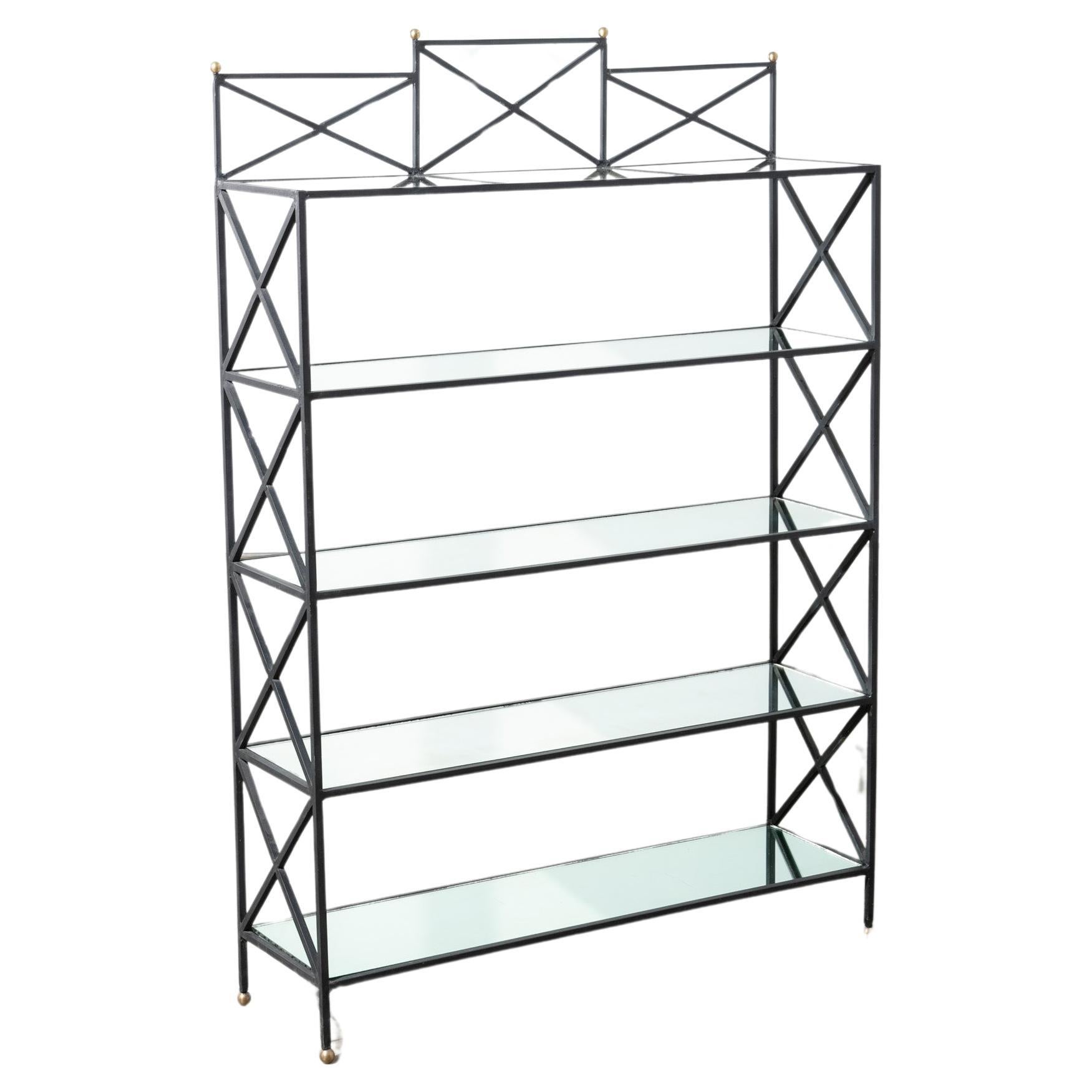 Neoklassizistische Vintage-Etagere im neoklassischen Stil mit antiken Spiegelregalen im Angebot