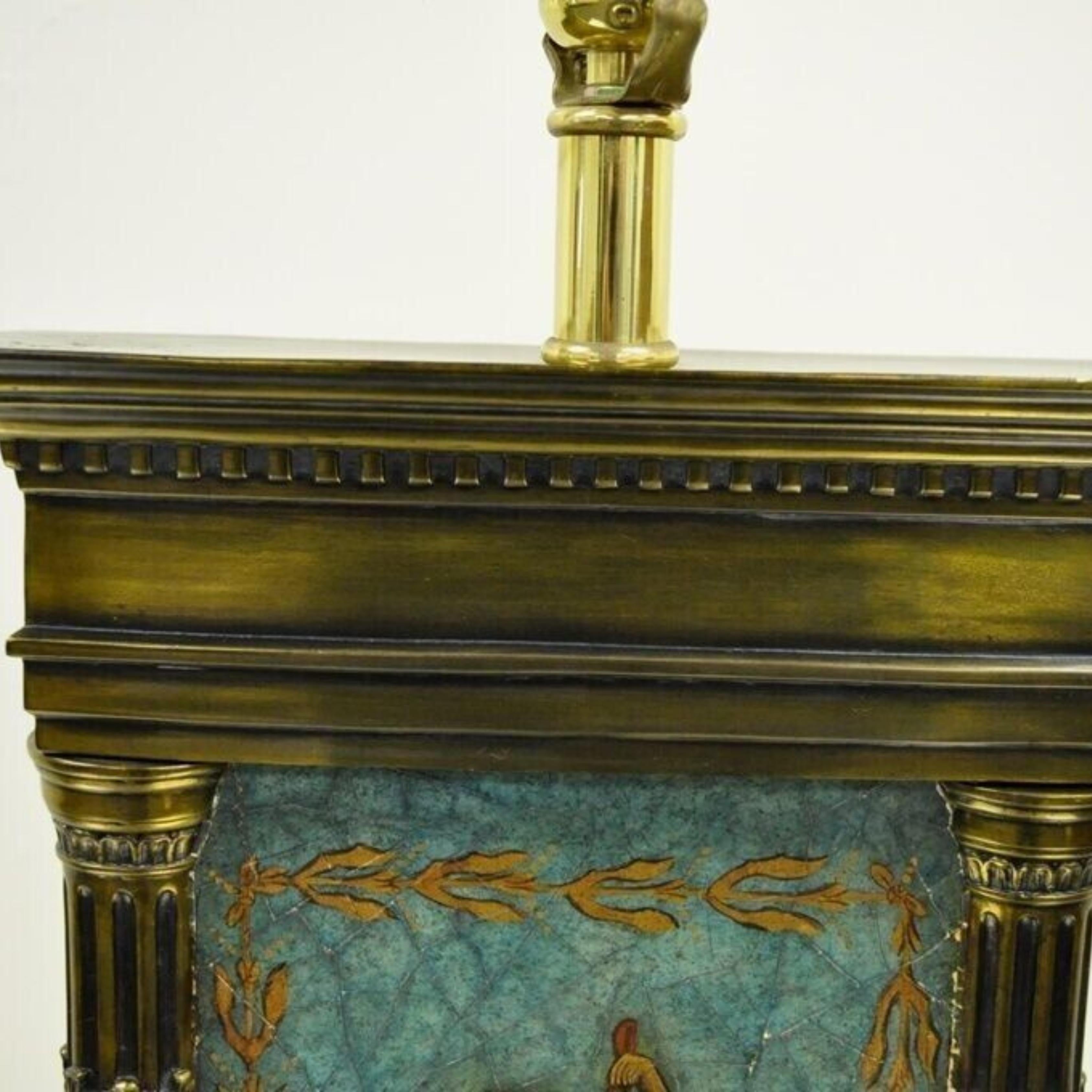 Lampe de table vintage de style néoclassique peinte d'une femme nue peinte en bronze en vente 2