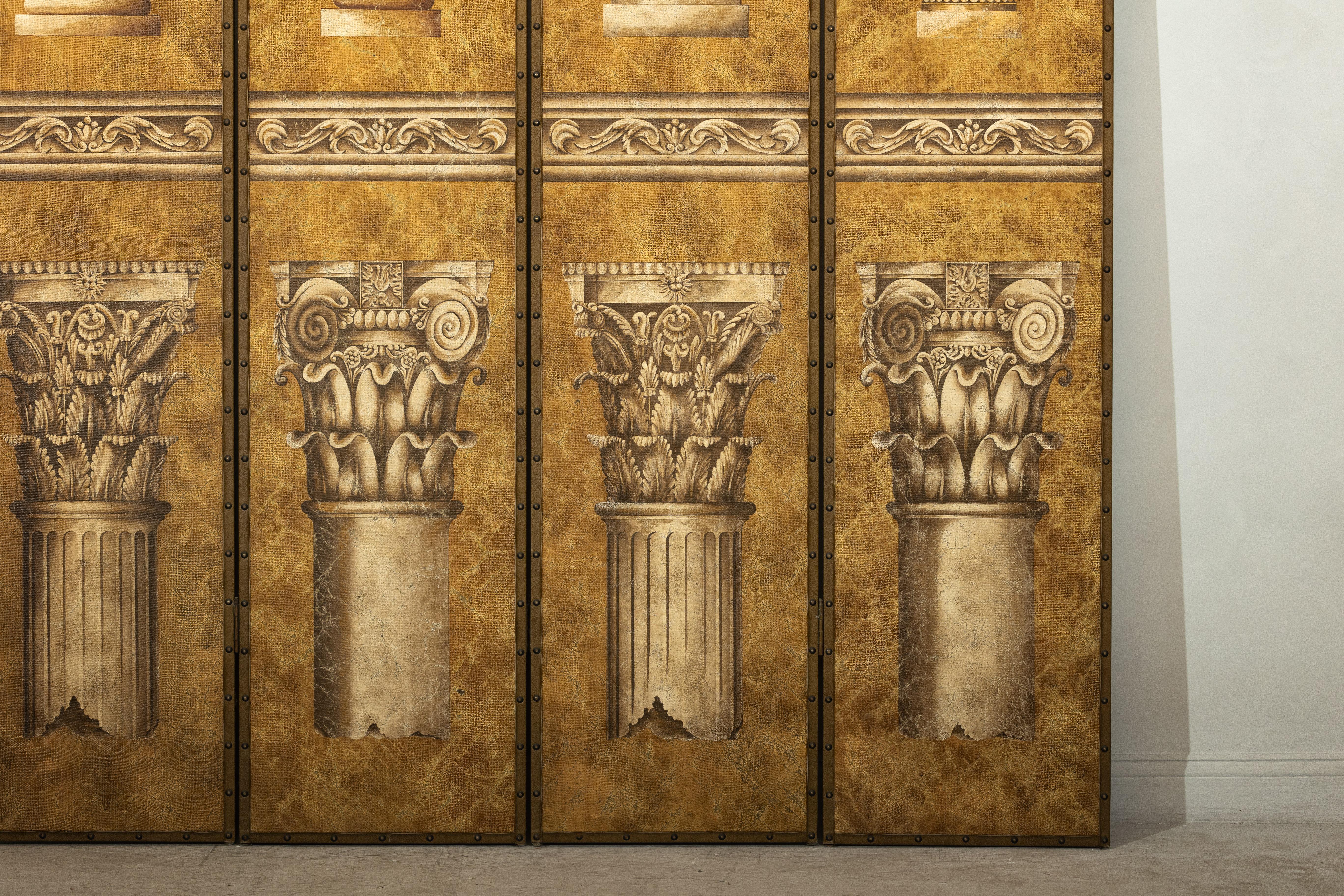 Dipinto a mano Divisorio a schermo pieghevole in stile neoclassico con motivi architettonici in vendita