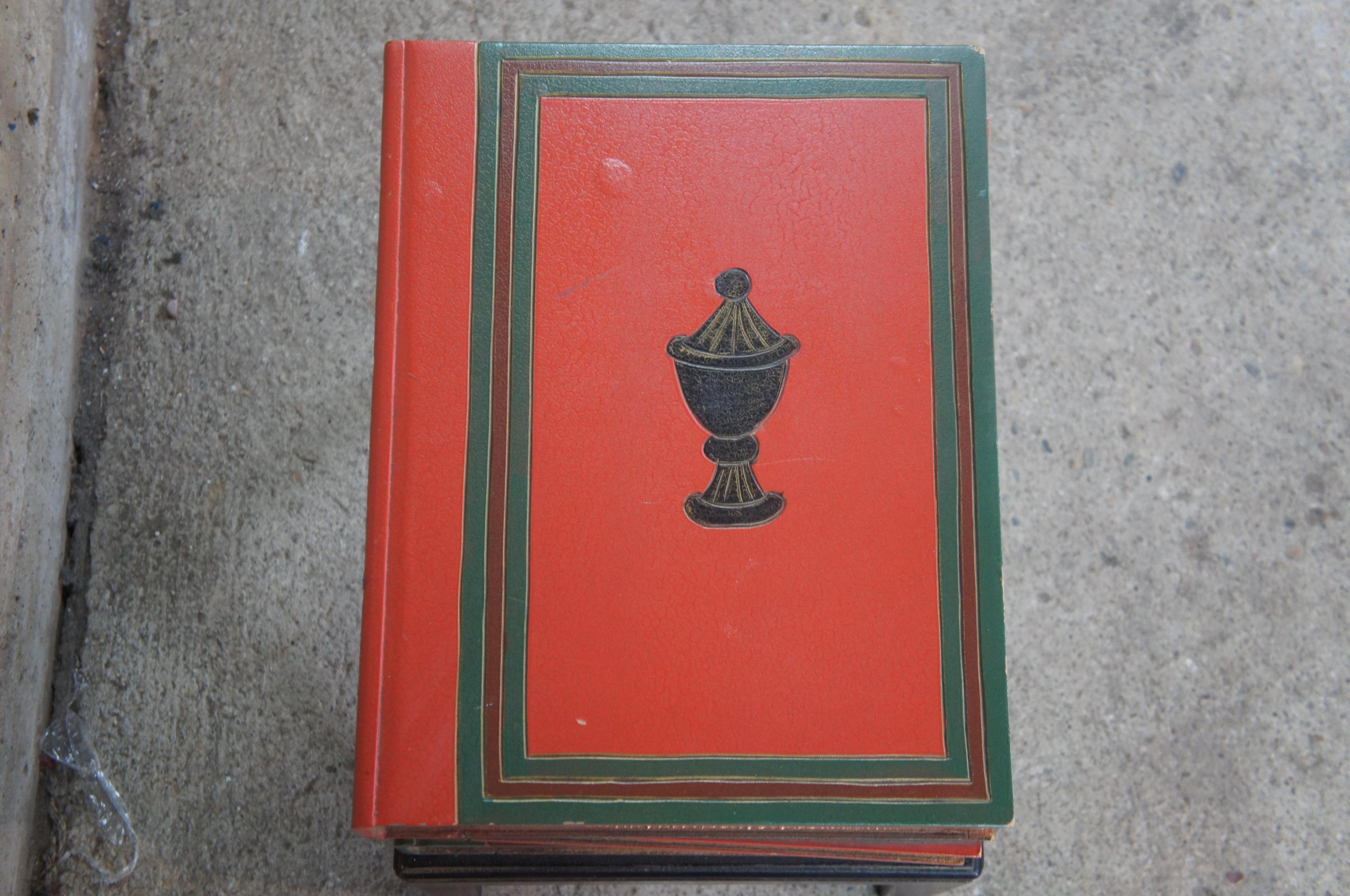 Vintage Neoclassical Style Modern Stacked Book Side End Accent Table Designer In Good Condition In Dayton, OH