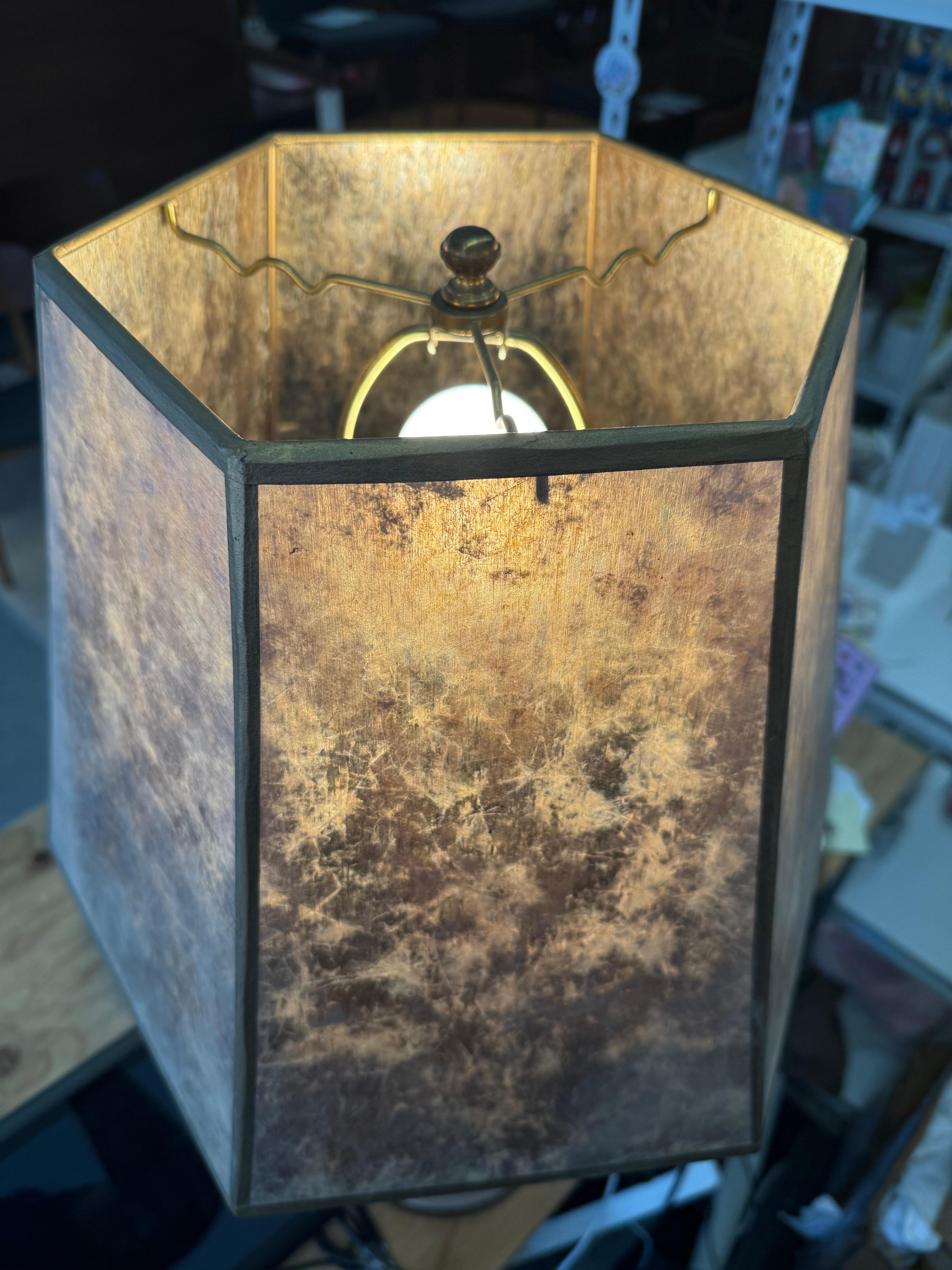 Metal Vintage Neoclassical Style Table Lamp with Classic Urn Shape Base For Sale