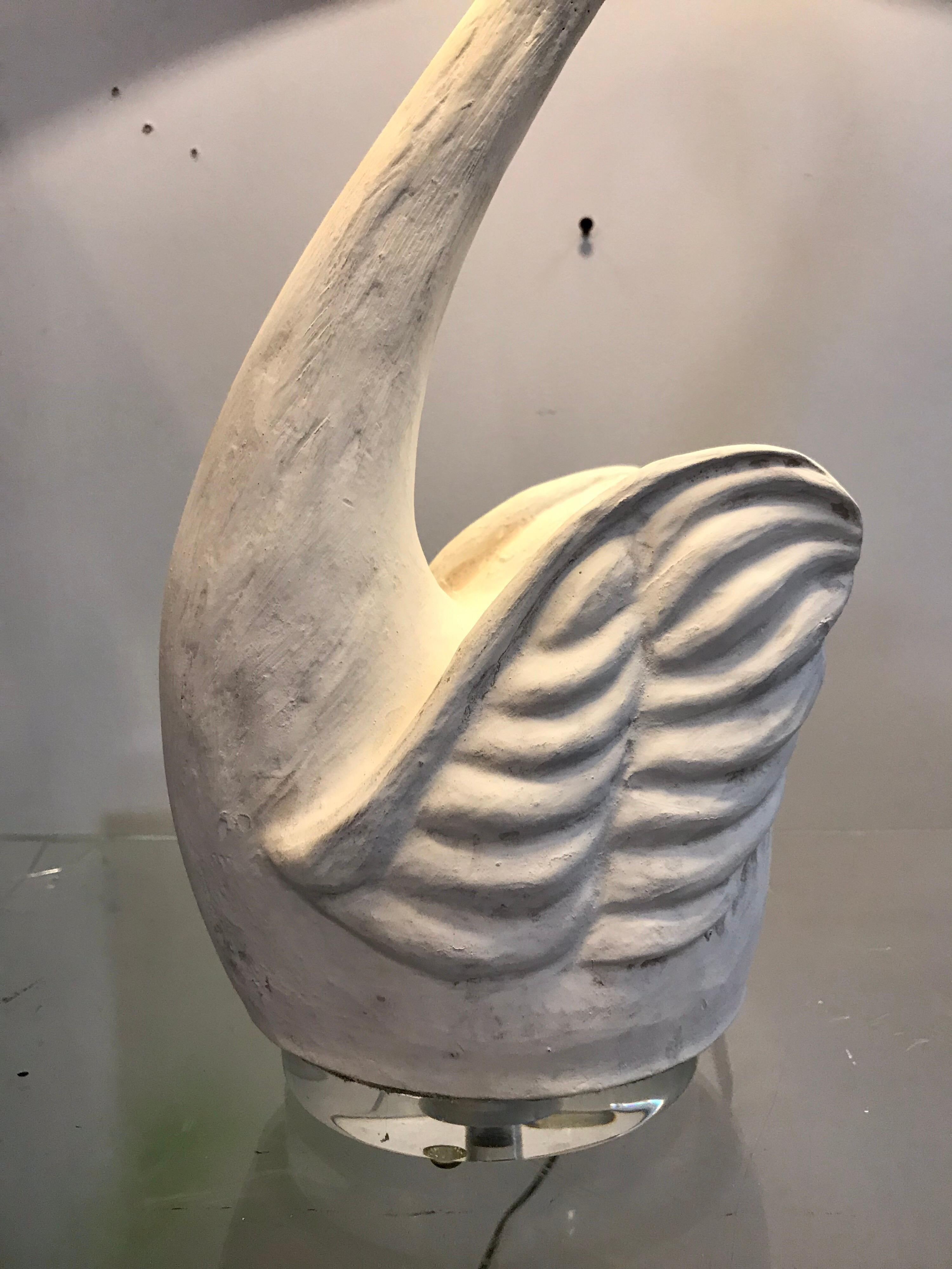 Vintage Neoclassical Swan Form Table Lamp in Plaster In Good Condition For Sale In Charlottesville, VA