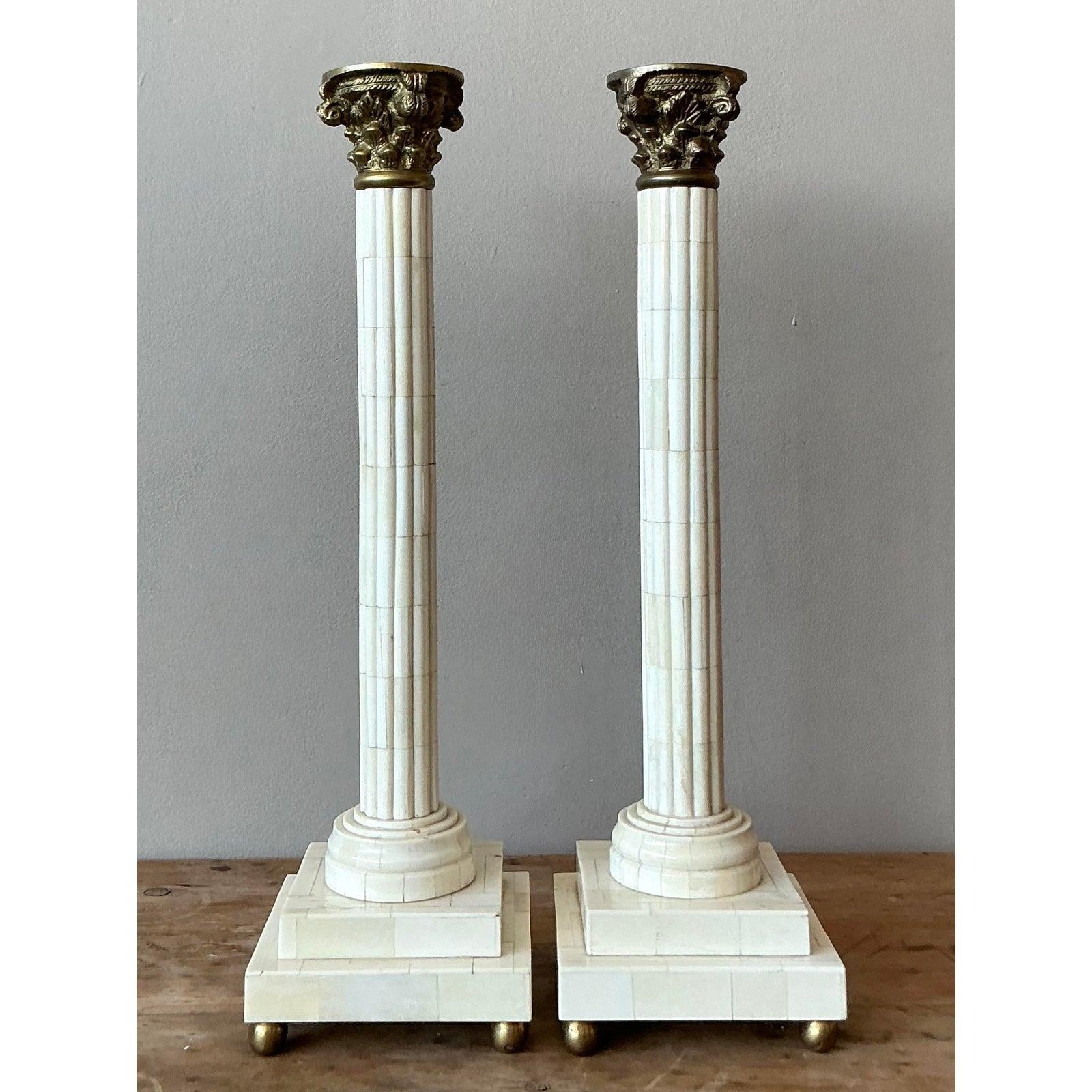 Colombiano Candelabri neoclassici d'epoca in osso tessellato - Una coppia in vendita
