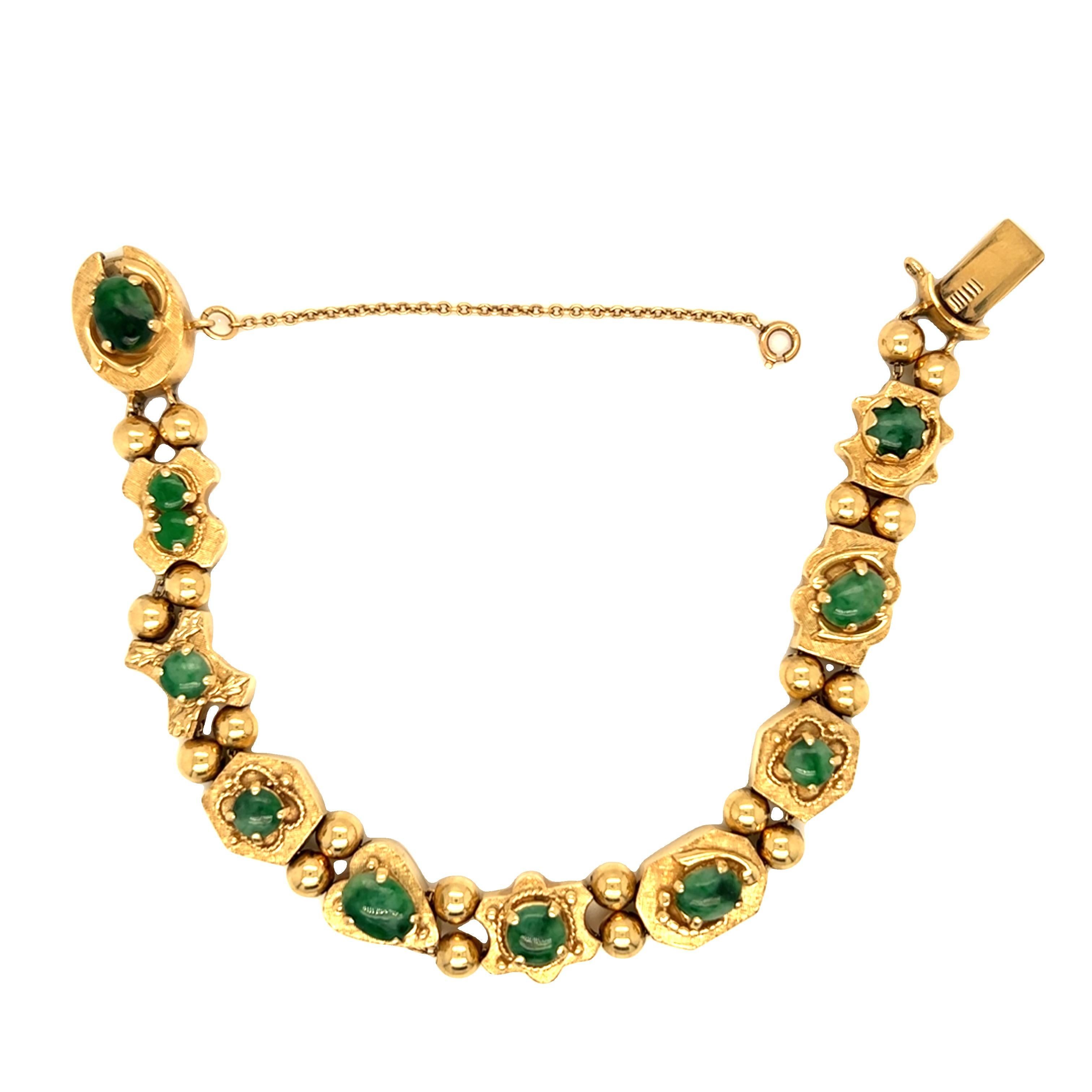 Vintage Nephrite Jade Bracelet 14K Yellow Gold In Good Condition For Sale In beverly hills, CA