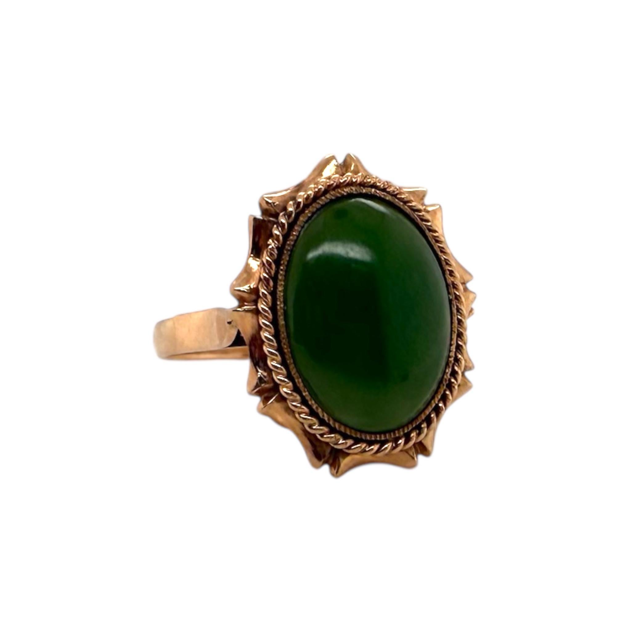 Cabochon Anello di giada nefrite vintage in oro rosa 14K in vendita