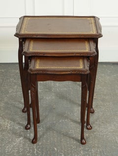VINTAGE NEST OF TABLES QUEEN ANNE STYLE LEGS WiTH BROWN EMBOSSED LEATHER TOP