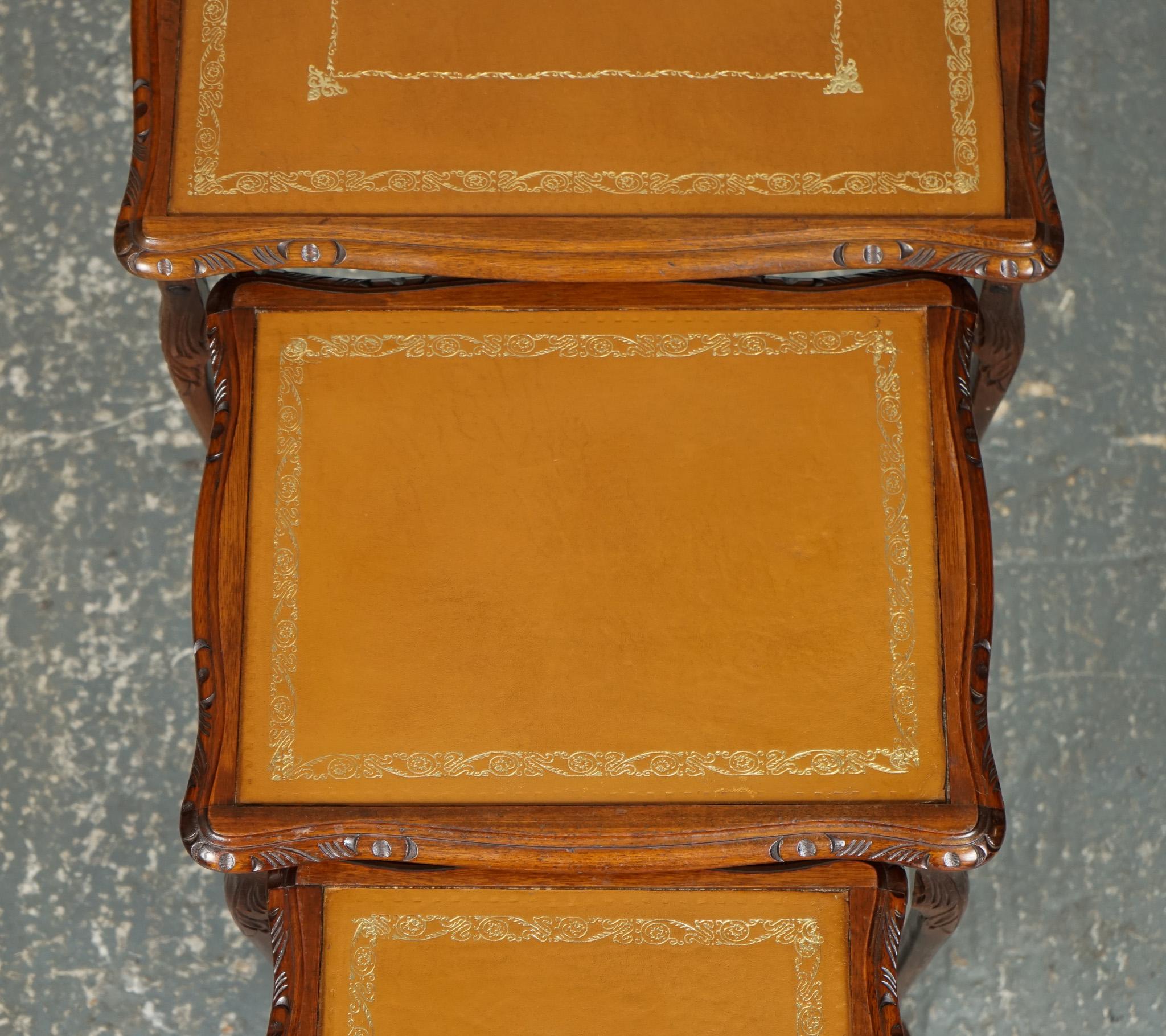 VINTAGE NEST OF TABLES QUEEN ANNE STYLE LEGS WiTH BROWN EMBOSSED LEATHER TOP J1 For Sale 5
