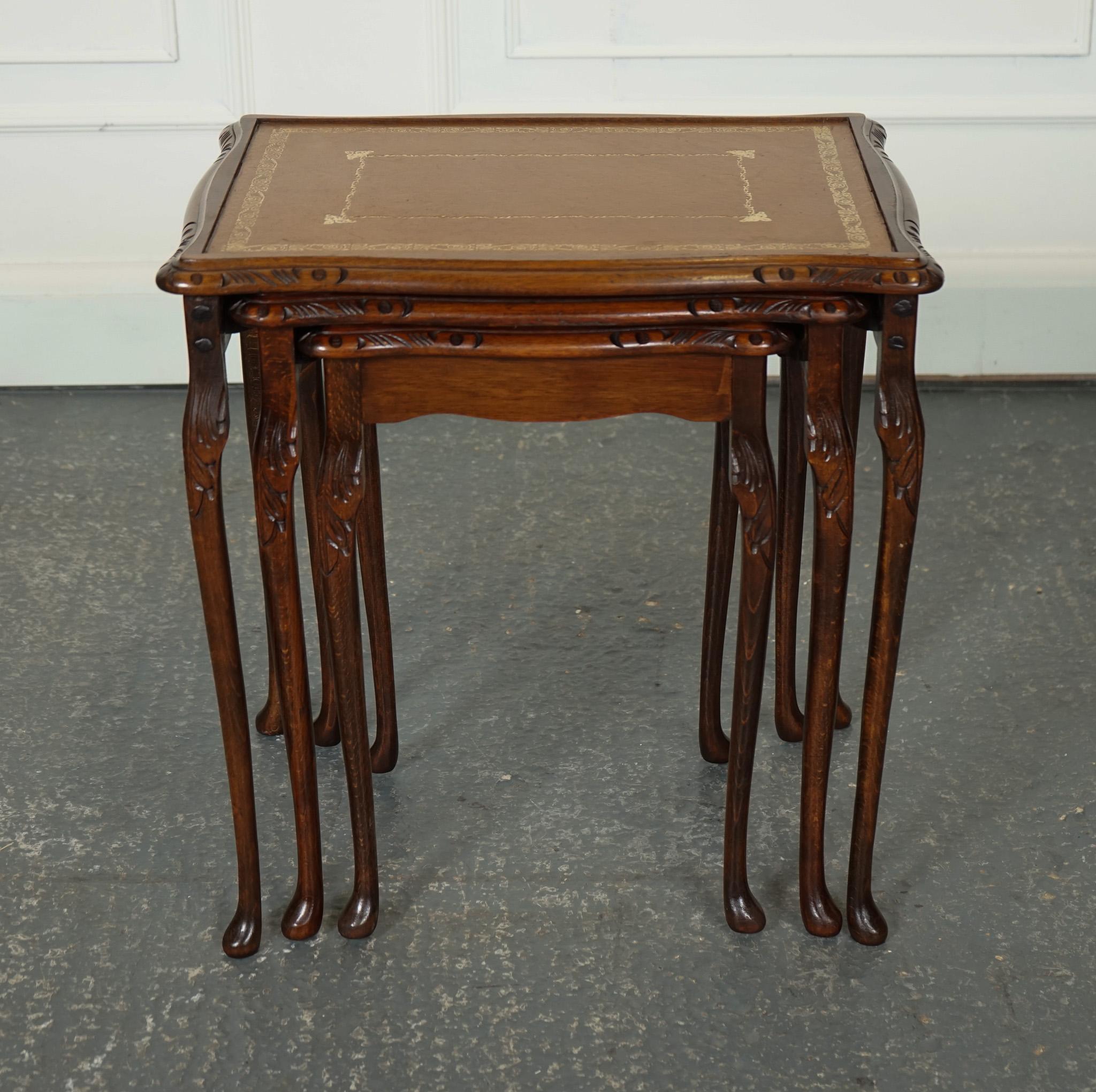 20th Century VINTAGE NEST OF TABLES QUEEN ANNE STYLE LEGS WiTH BROWN EMBOSSED LEATHER TOP J1 For Sale